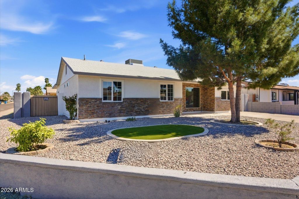 Photo of 18027 N 34th Lane, Phoenix, AZ 85053 (MLS # 6999440)