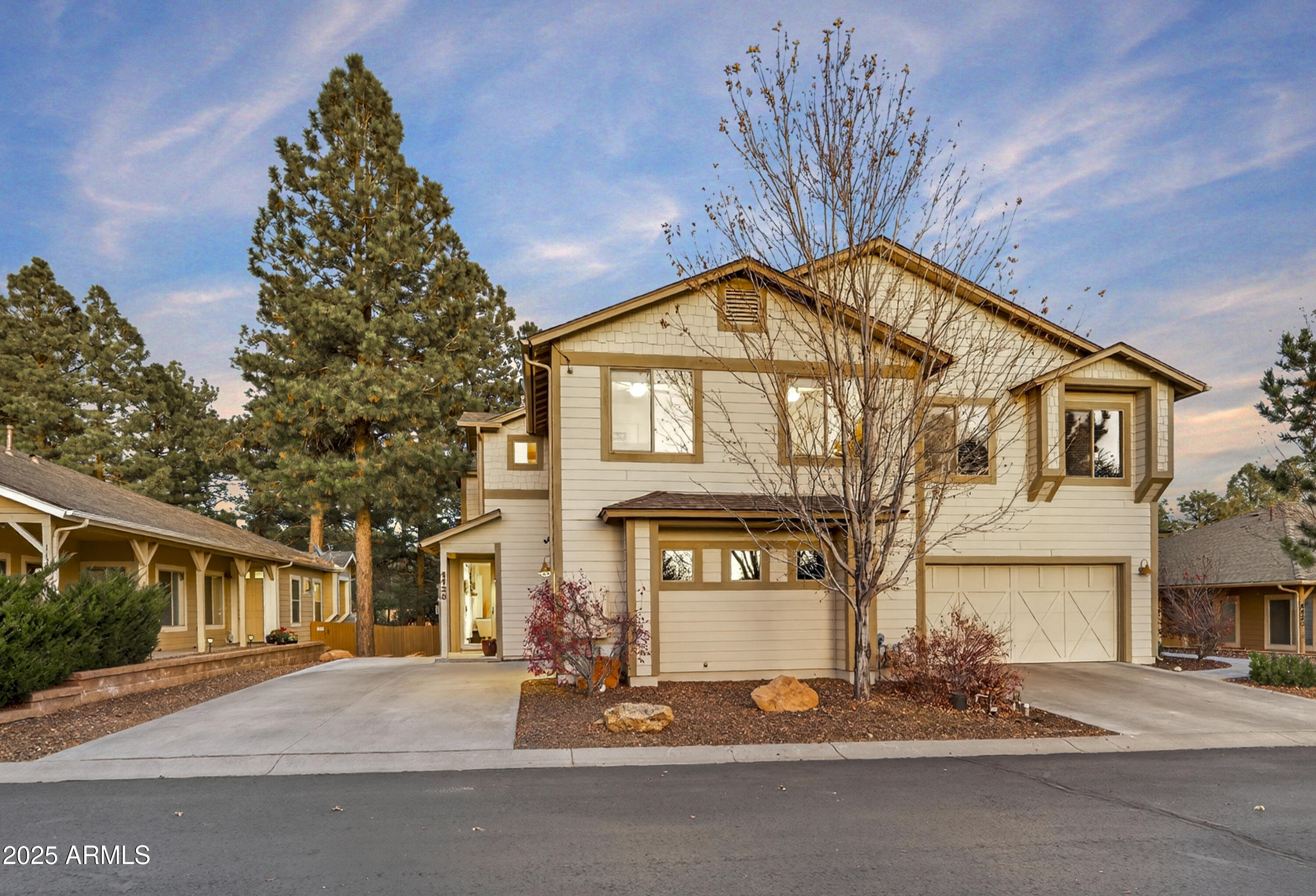 1128 N FLOWING SPRINGS Trail