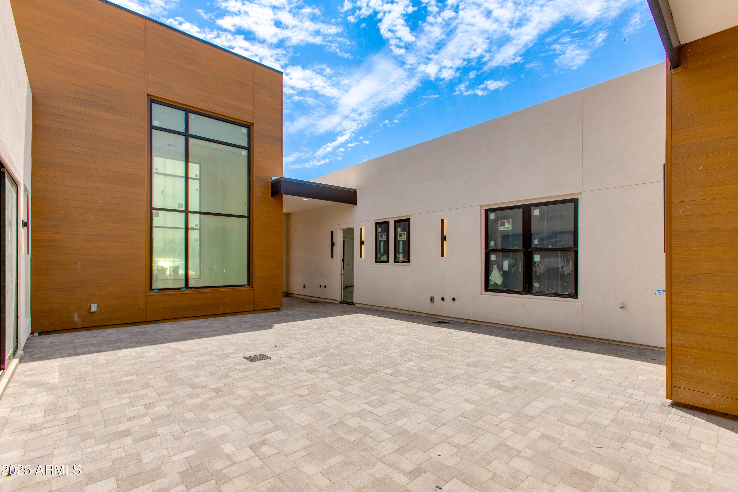 12020 N 68TH Place