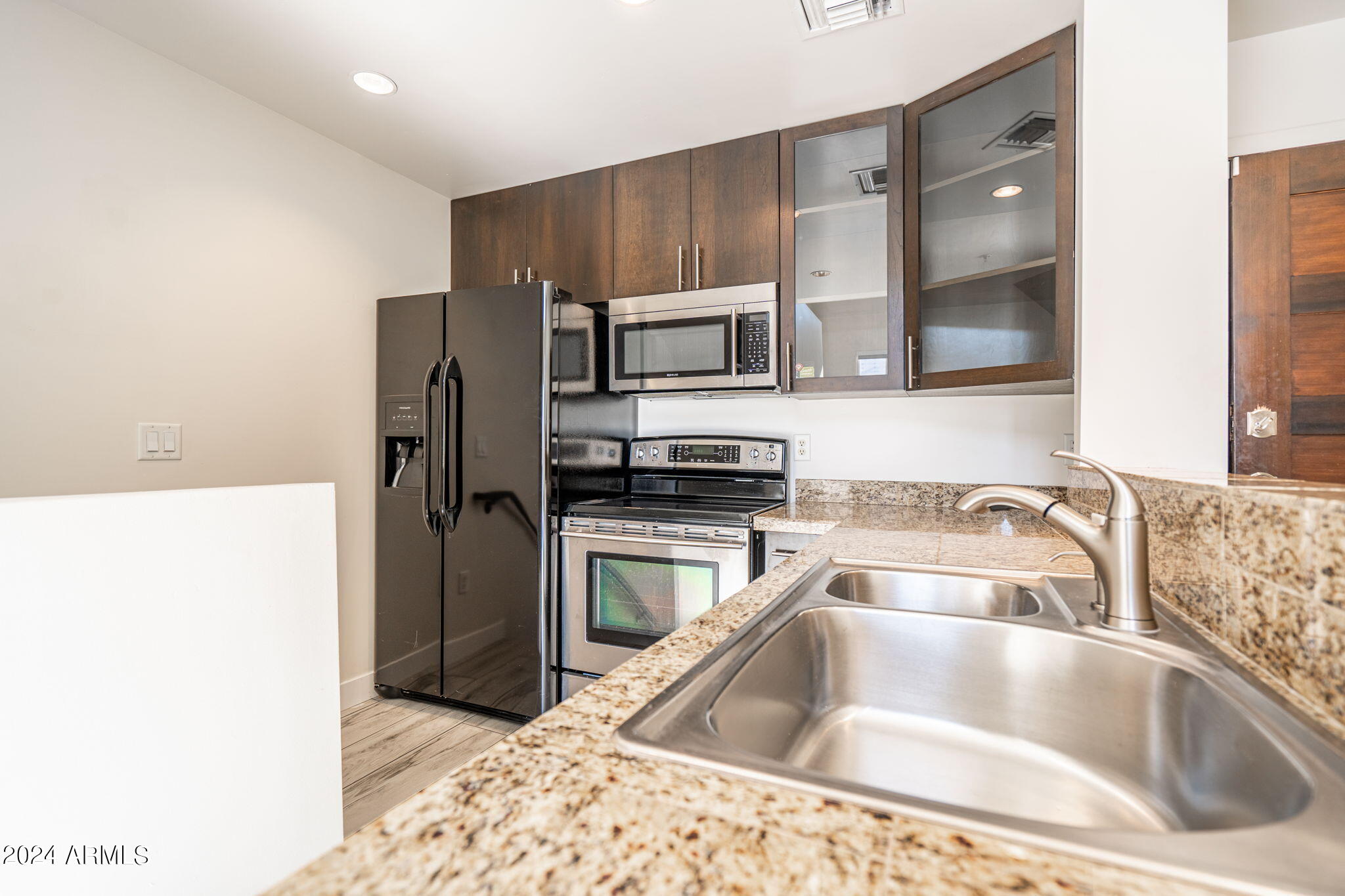 215 E MCKINLEY Street 405