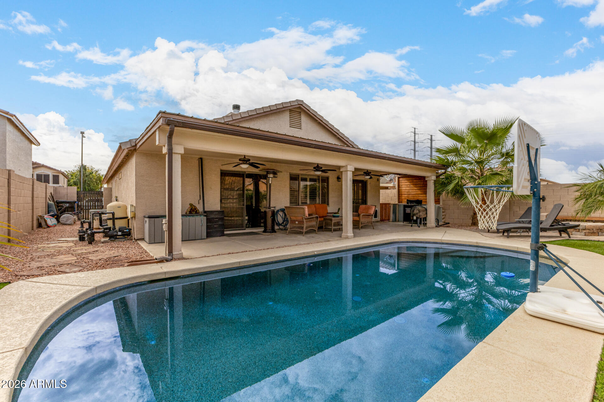 2062 E ARABIAN Drive