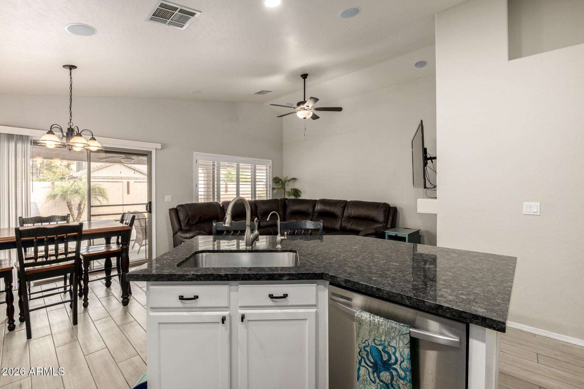 2062 E ARABIAN Drive