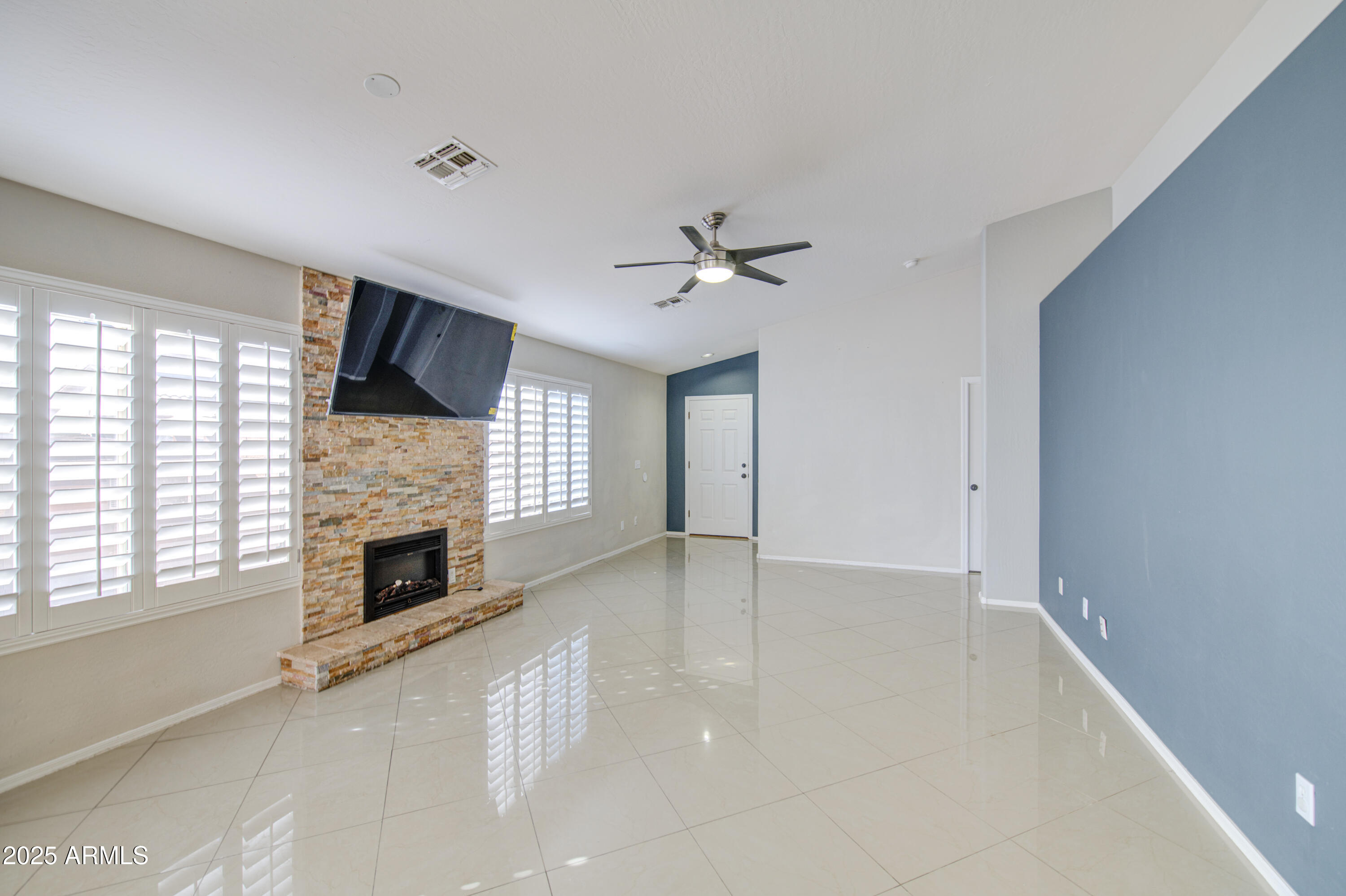 15815 W WASHINGTON Street