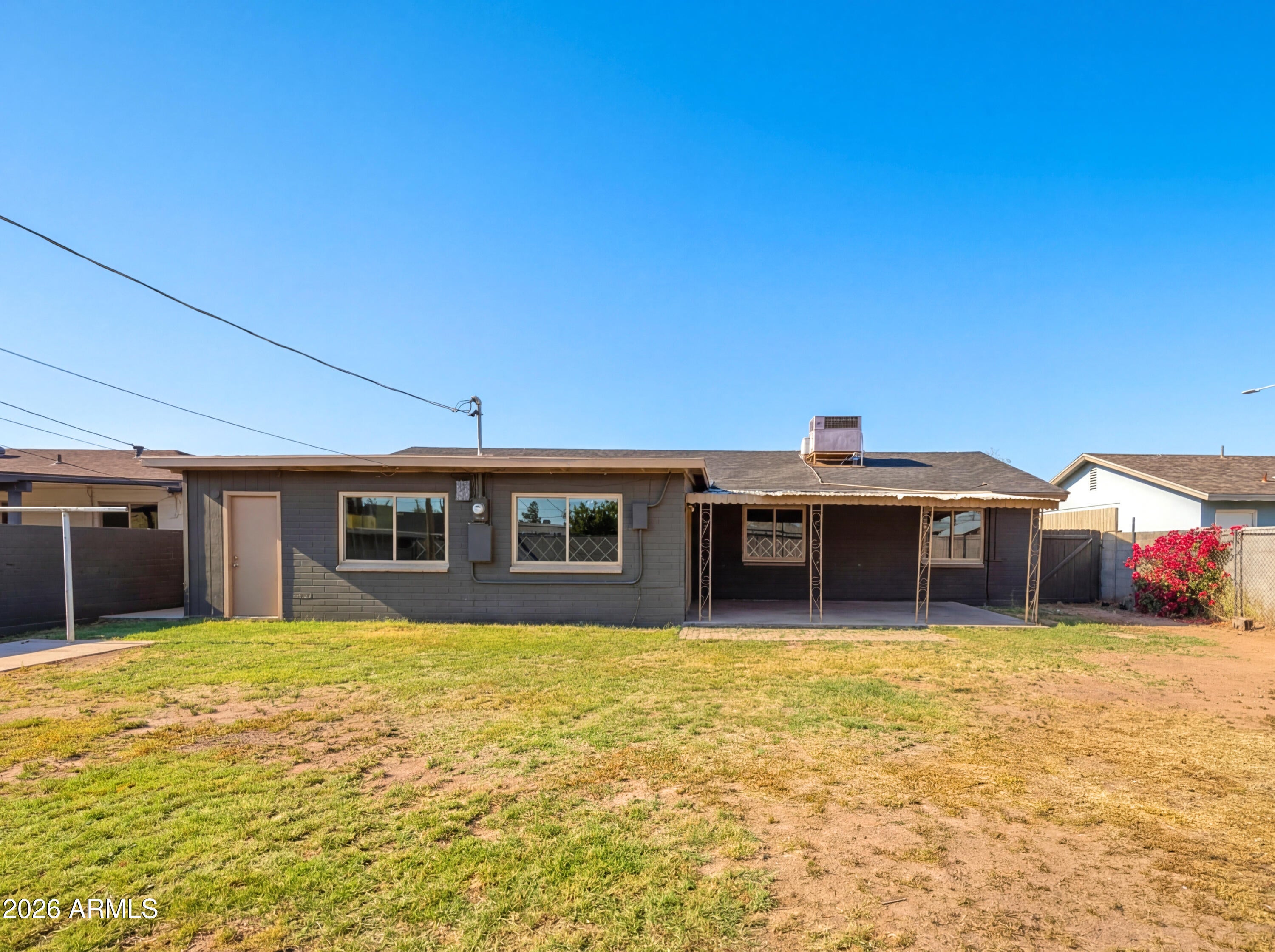 1331 E ELTON Avenue