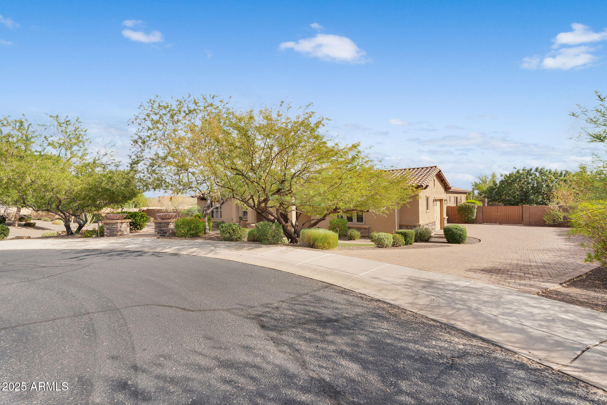 8691 W QUESTA Drive