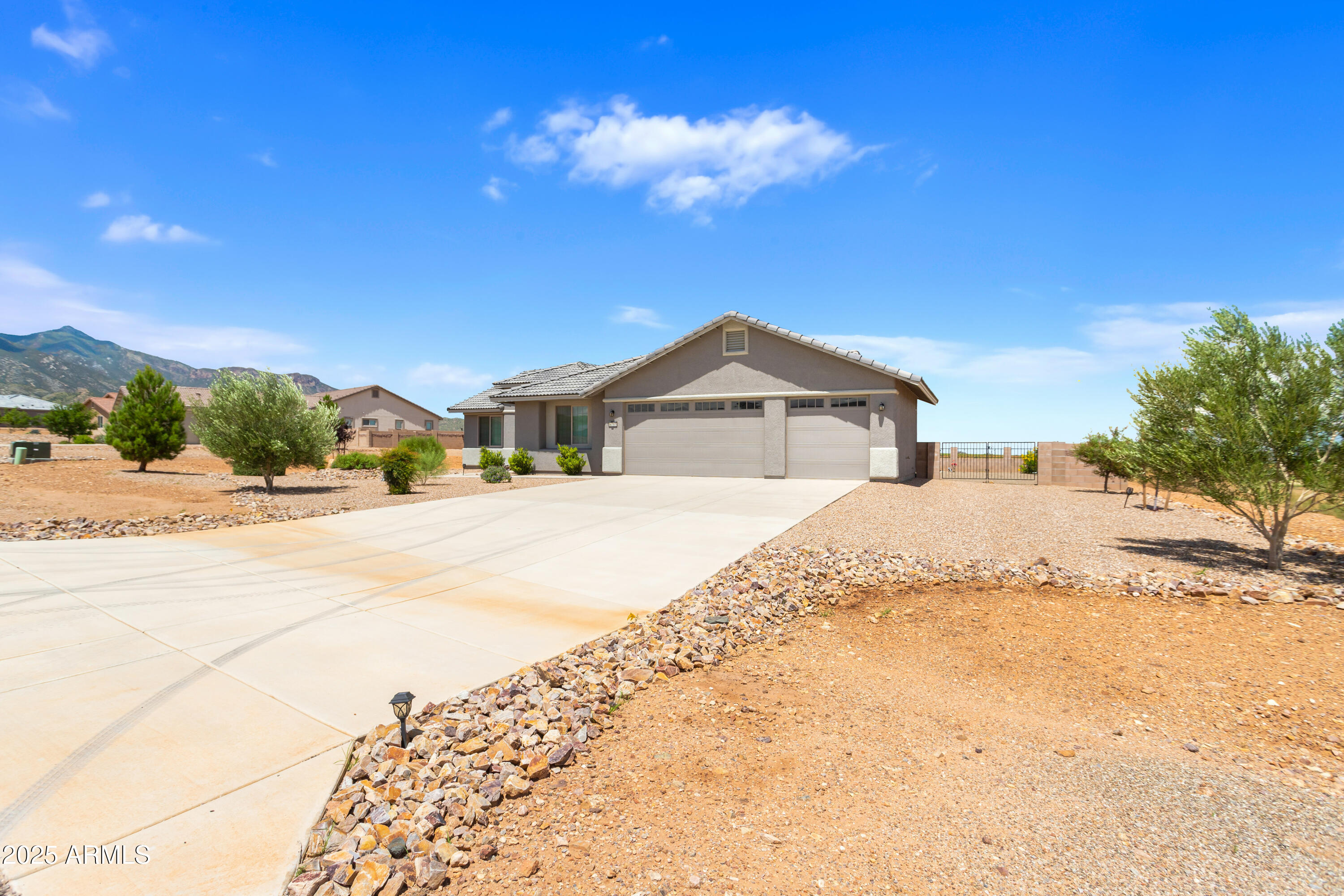 6757 E VAQUERO Circle