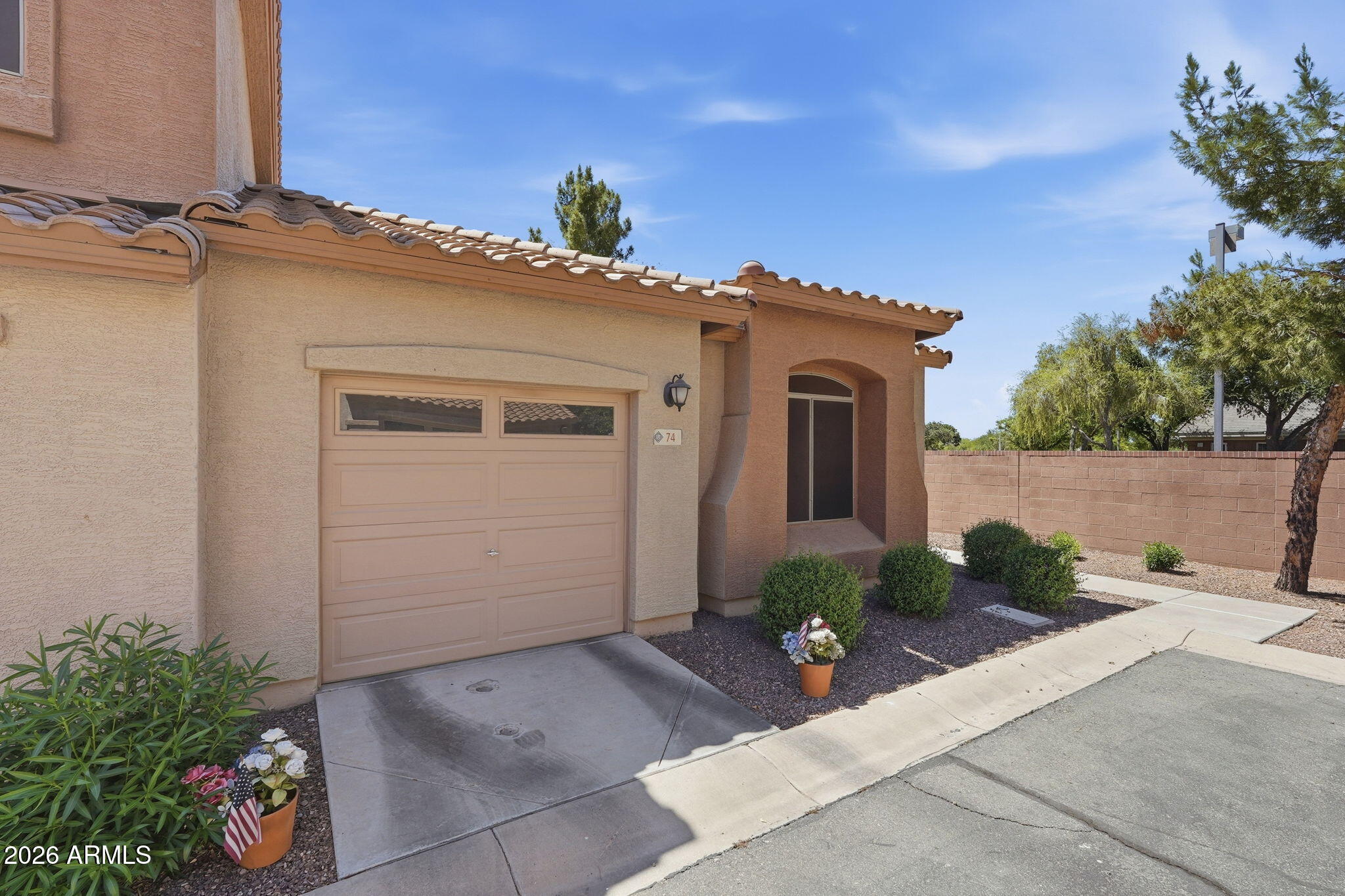 Properties 1 2600 E SPRINGFIELD Place 74