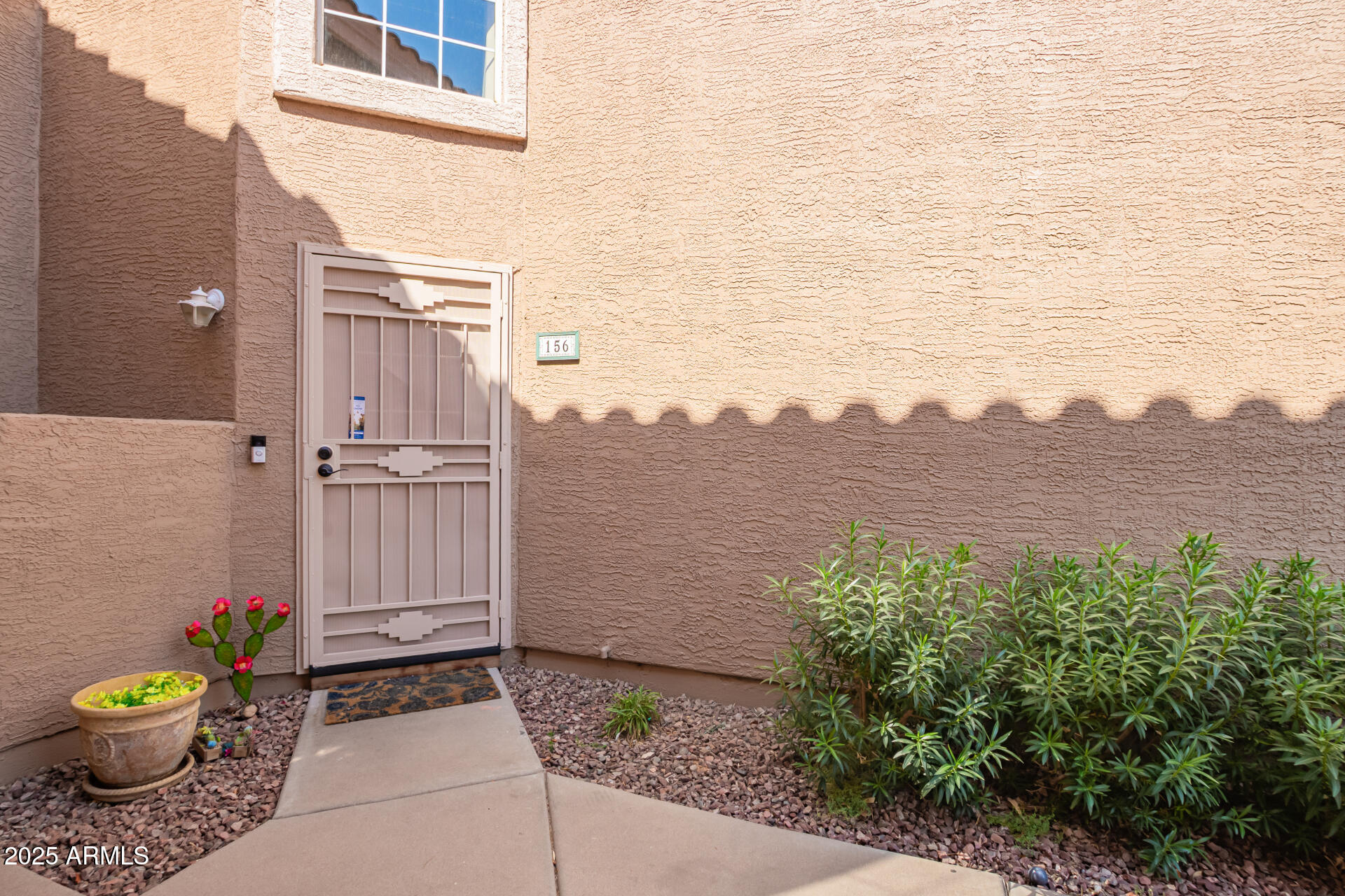 1633 E LAKESIDE Drive 156