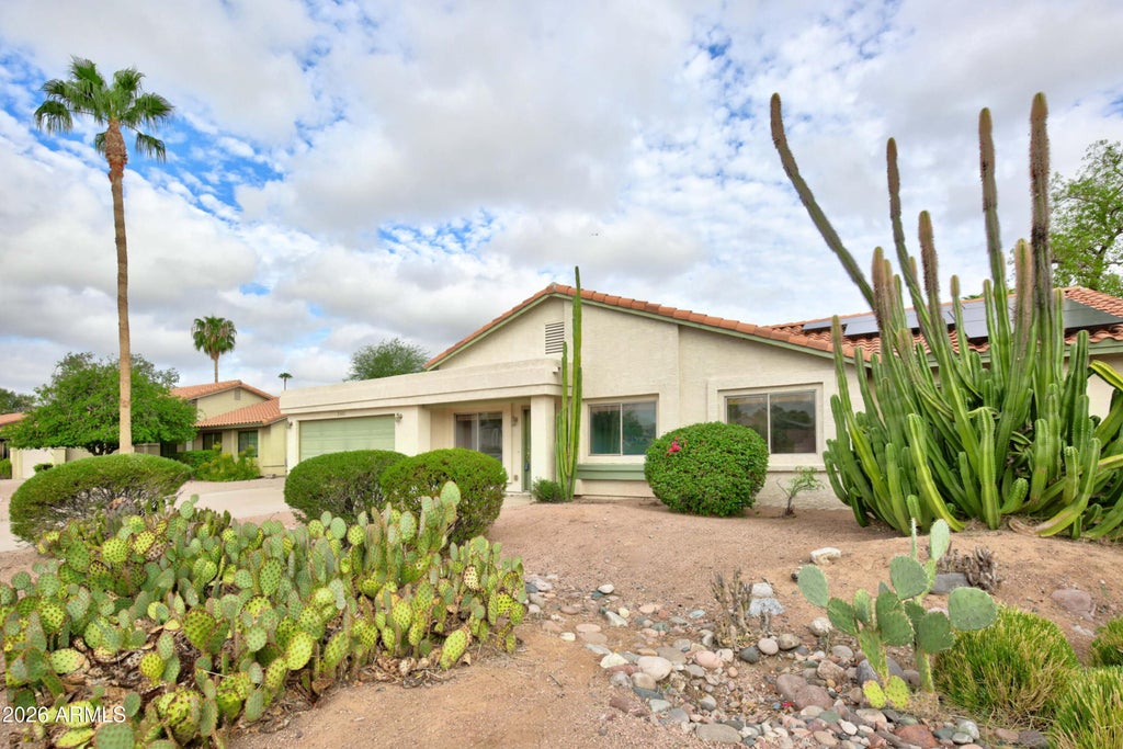 Photo of 2102 W Knox Road, Chandler, AZ 85224 (MLS # 7085480)