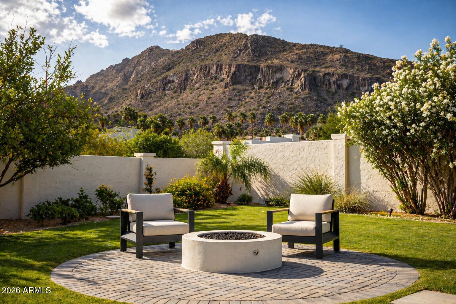 CAMELBACK EAST - Residential