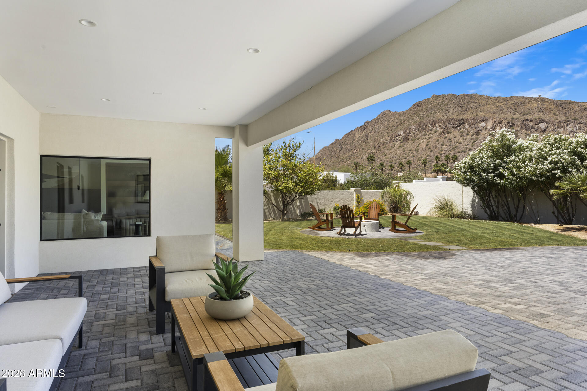 CAMELBACK EAST - Residential