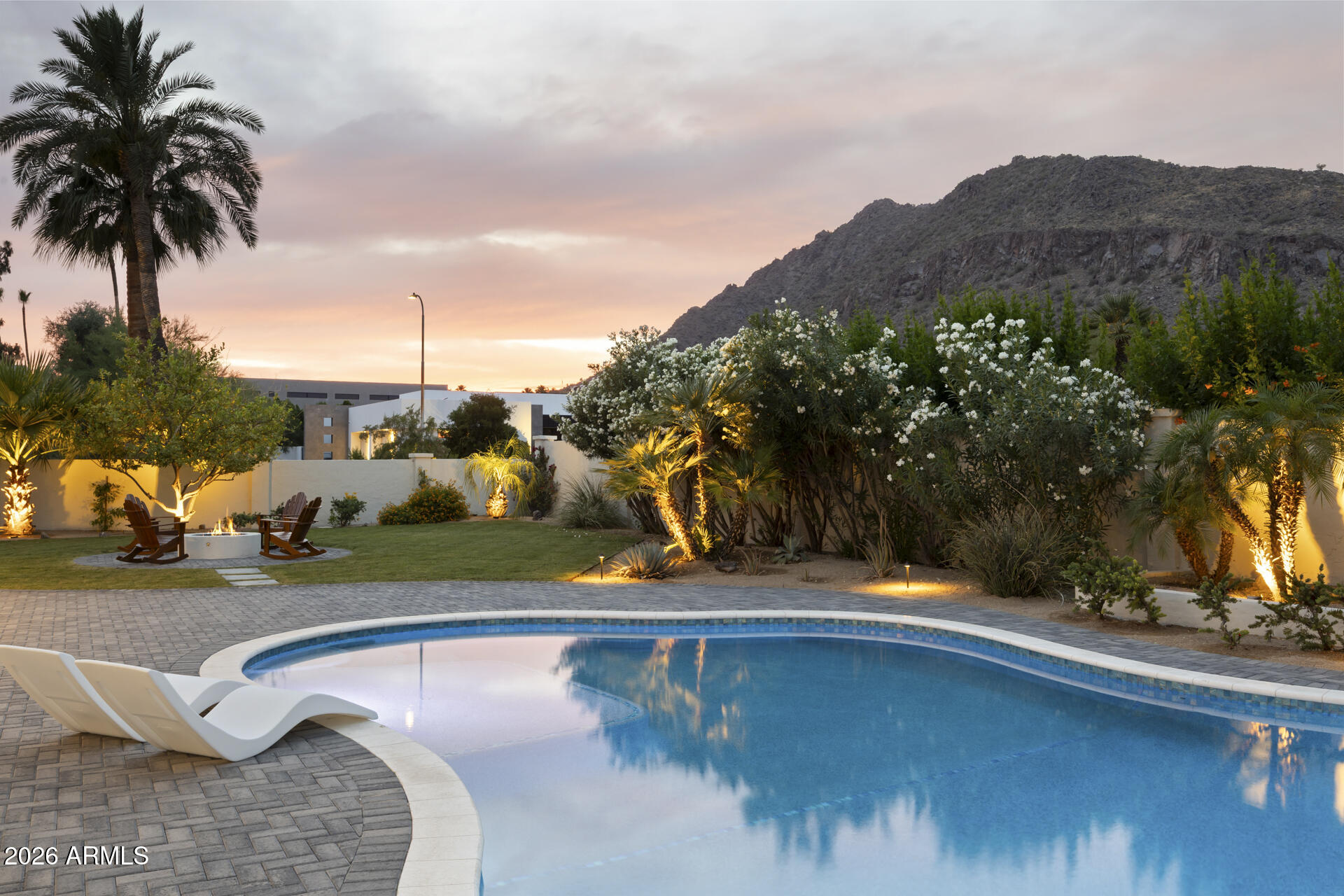 CAMELBACK EAST - Residential