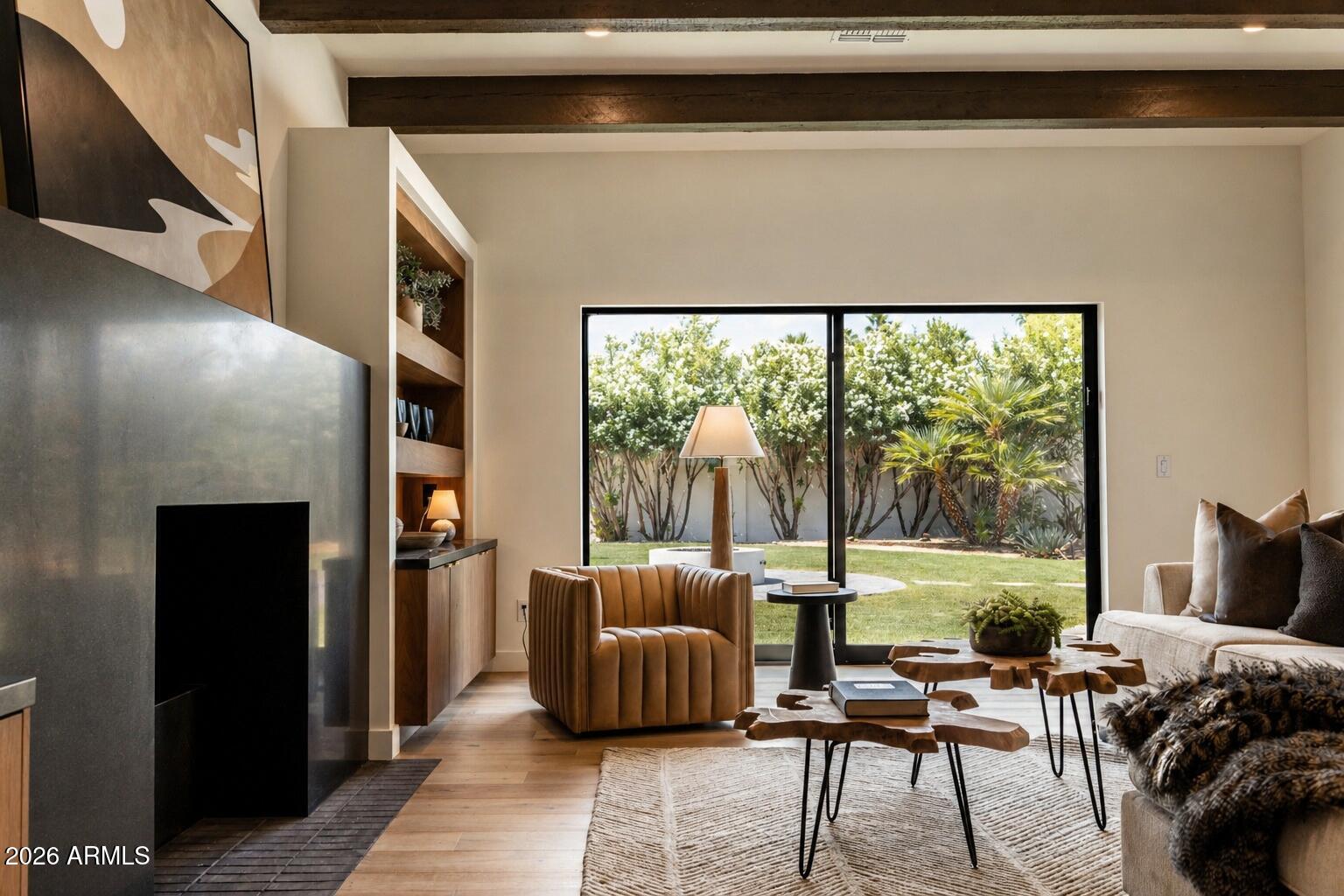 CAMELBACK EAST - Residential