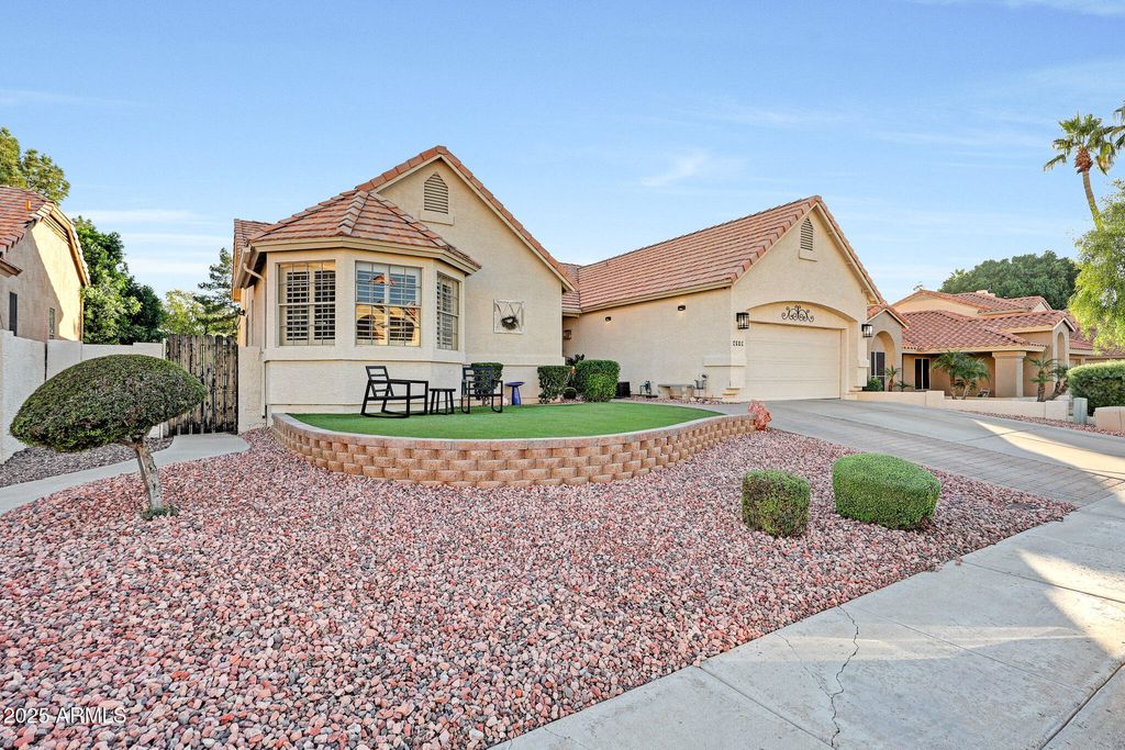 Photo of 6915 W Oraibi Drive, Glendale, AZ 85308 (MLS # 6947565)