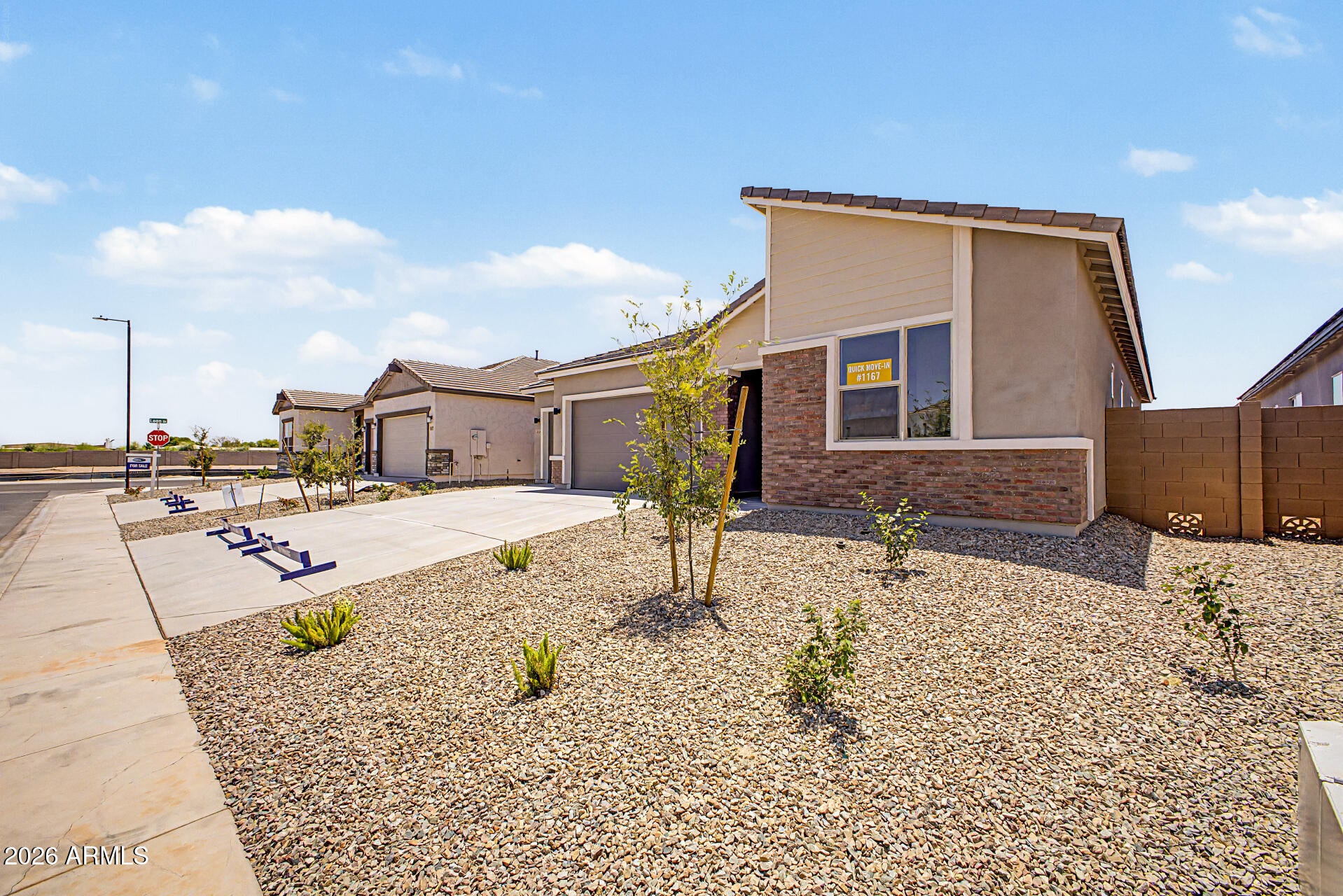 283 W FLOYD Drive