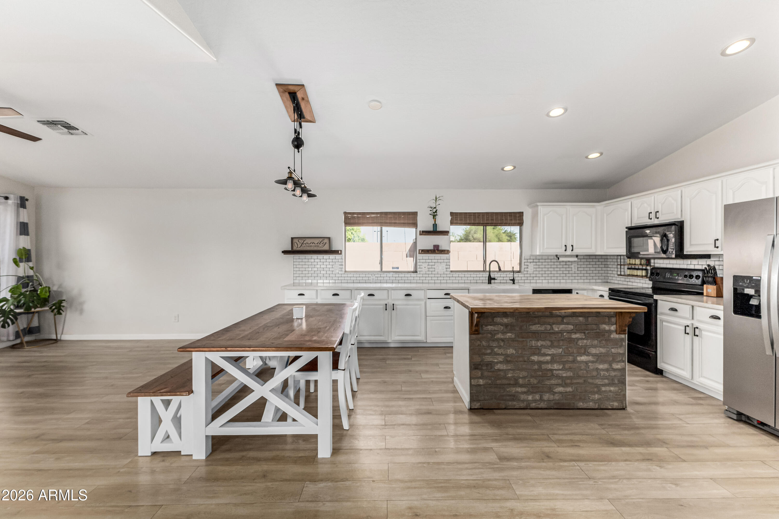 8308 W BERRIDGE Lane