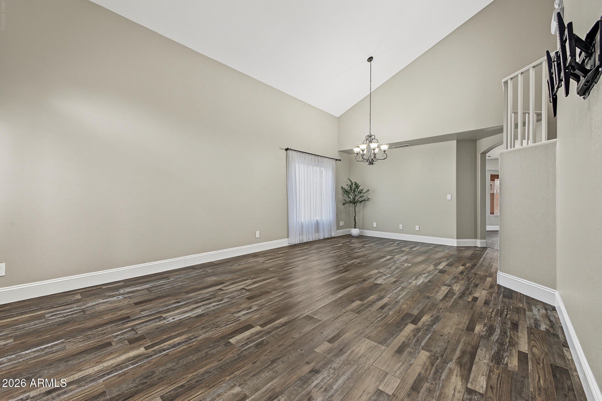 1012 S ESMERALDA --