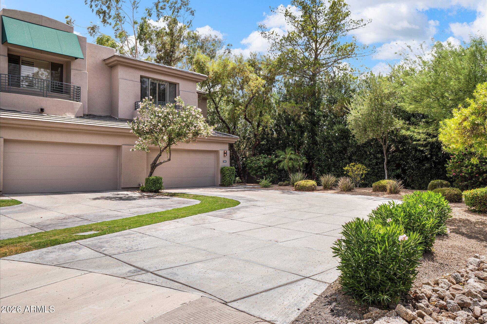 7249 E DEL ACERO Drive
