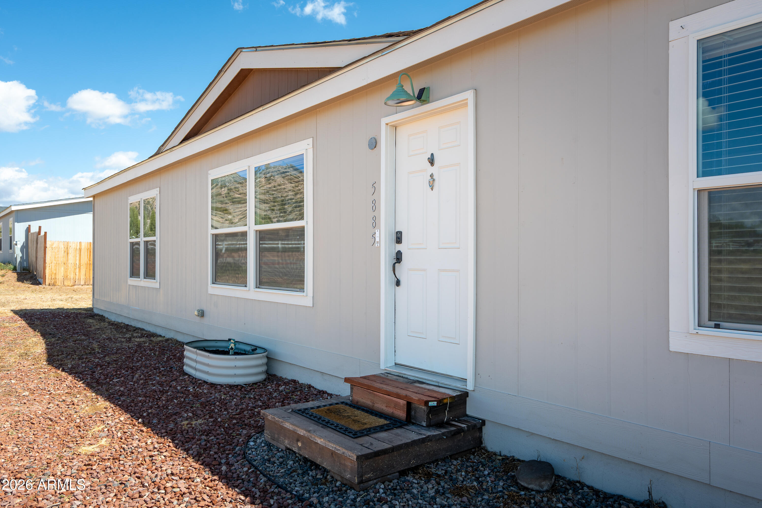 5885 N ROBIN LYNN Lane