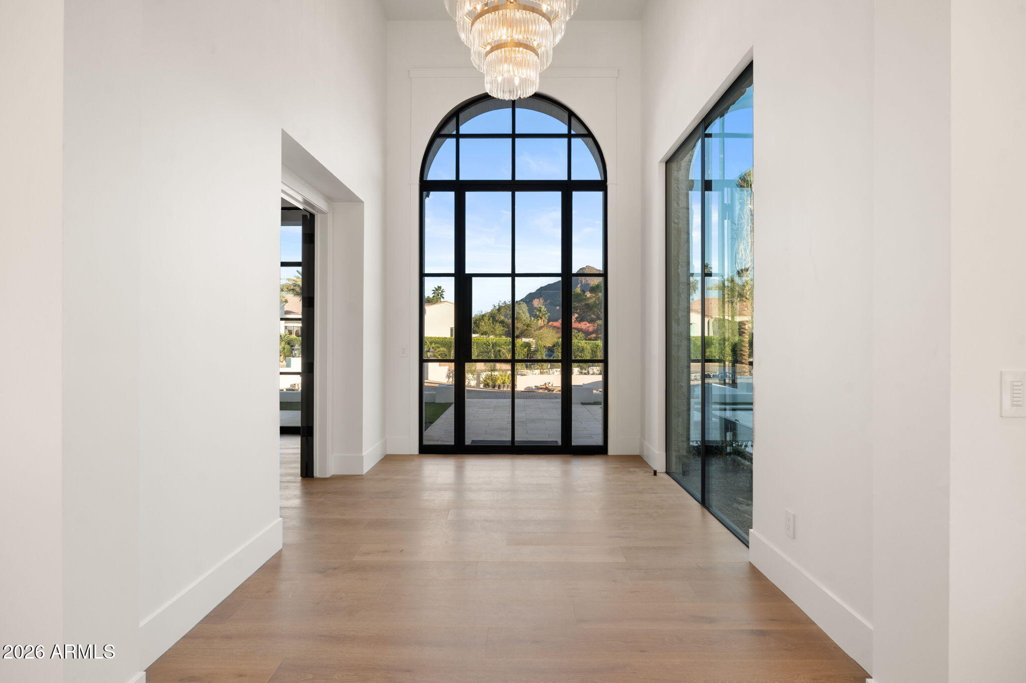 6610 N MOUNTAIN VIEW Drive