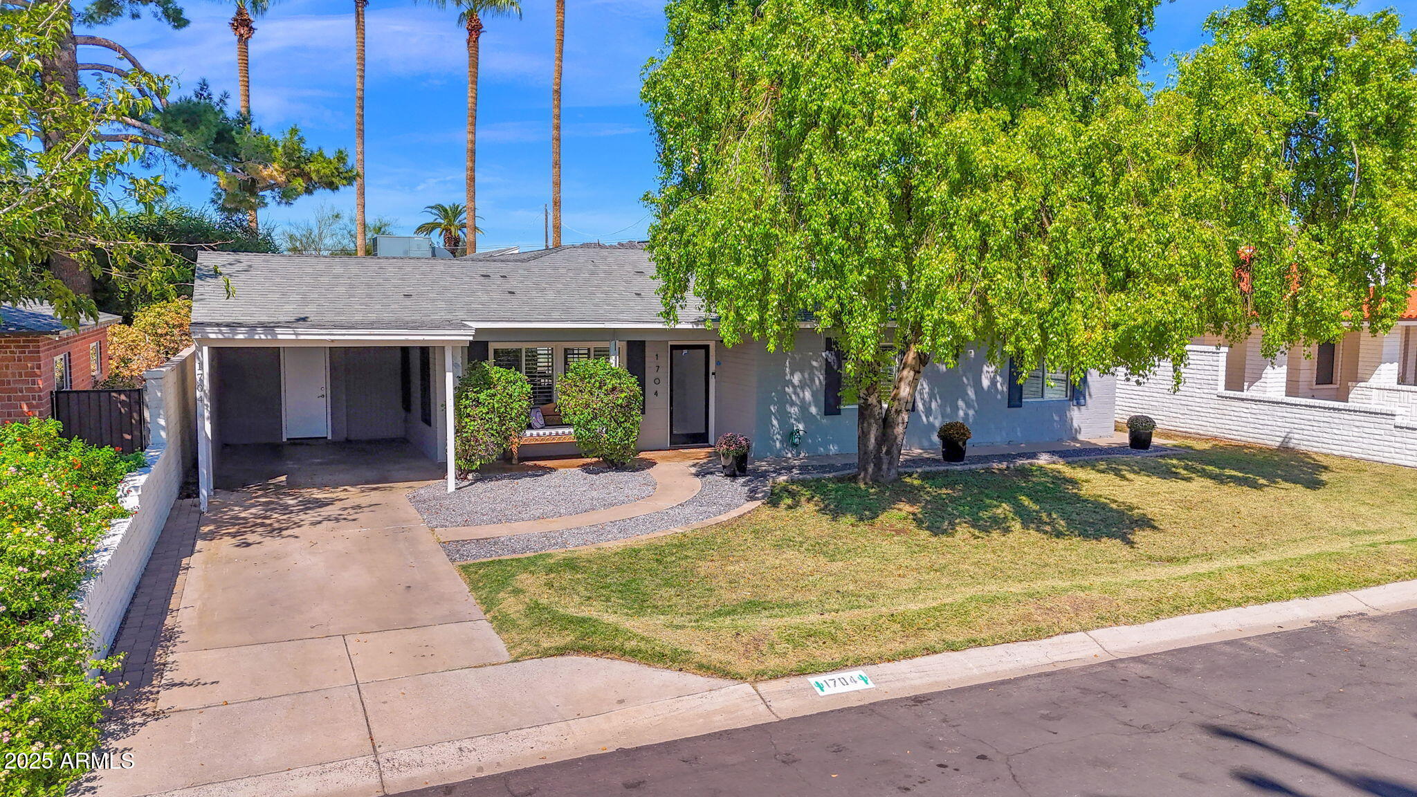 1704 E SOLANO Drive