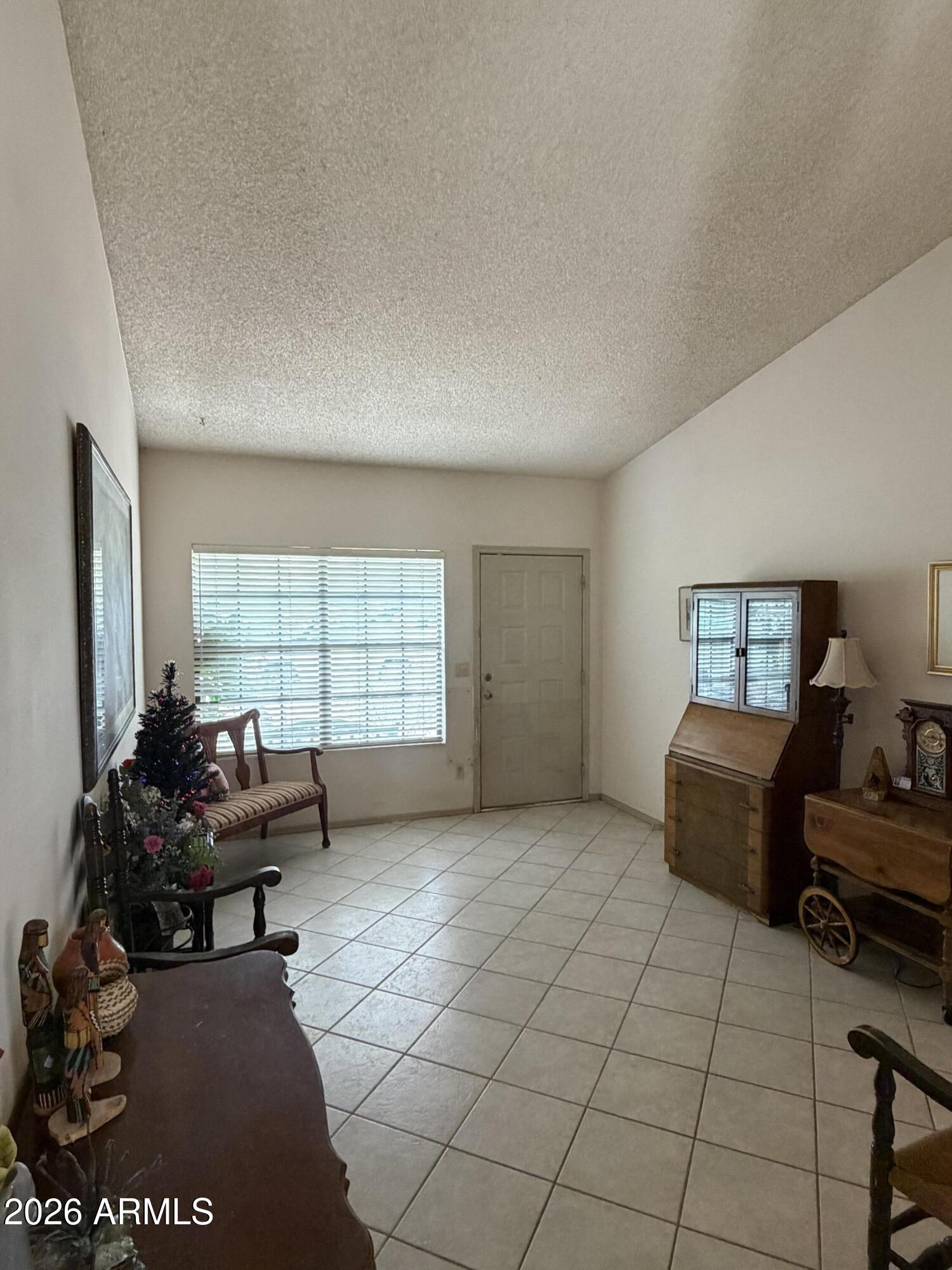 6439 E GRANDVIEW Drive
