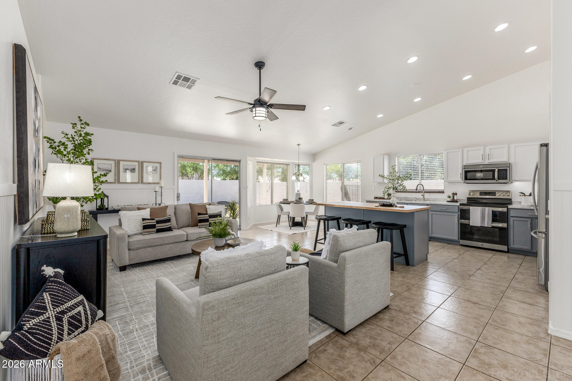 10425 E CARMEL Avenue