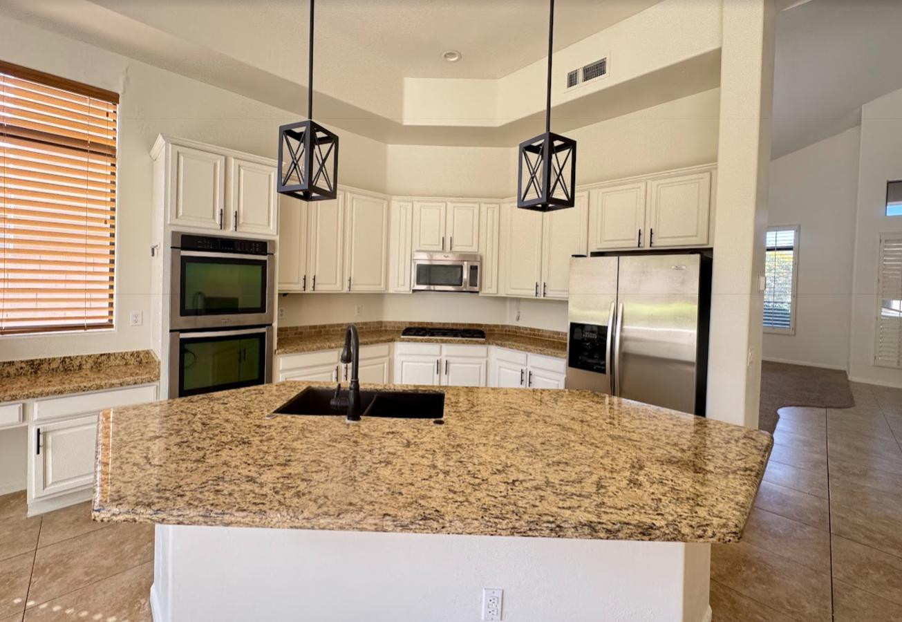 4906 E Hamblin Drive