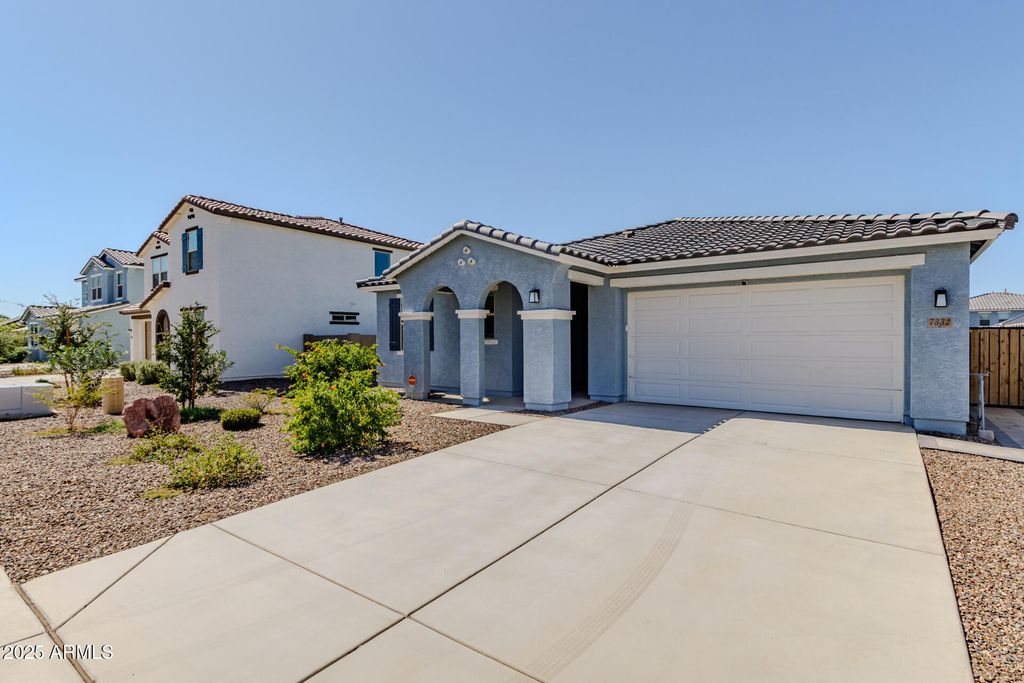 Photo of 7332 S Briarwood Lane, Gilbert, AZ 85298 (MLS # 6931374)