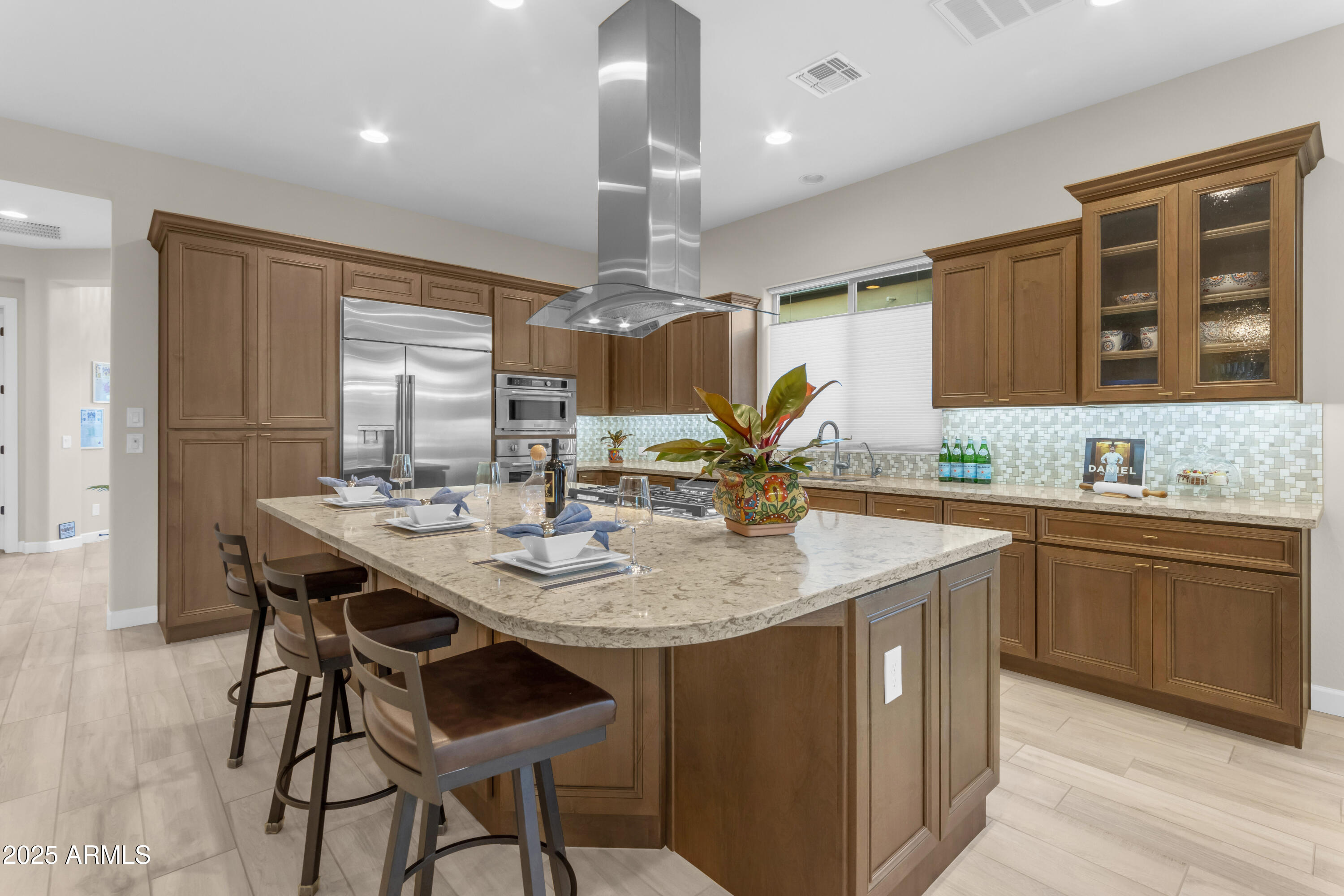 829 E SNOWY FARM Drive