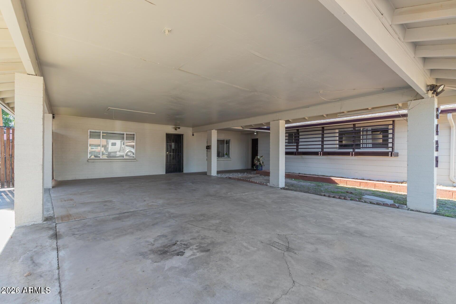 3437 W BELMONT Avenue