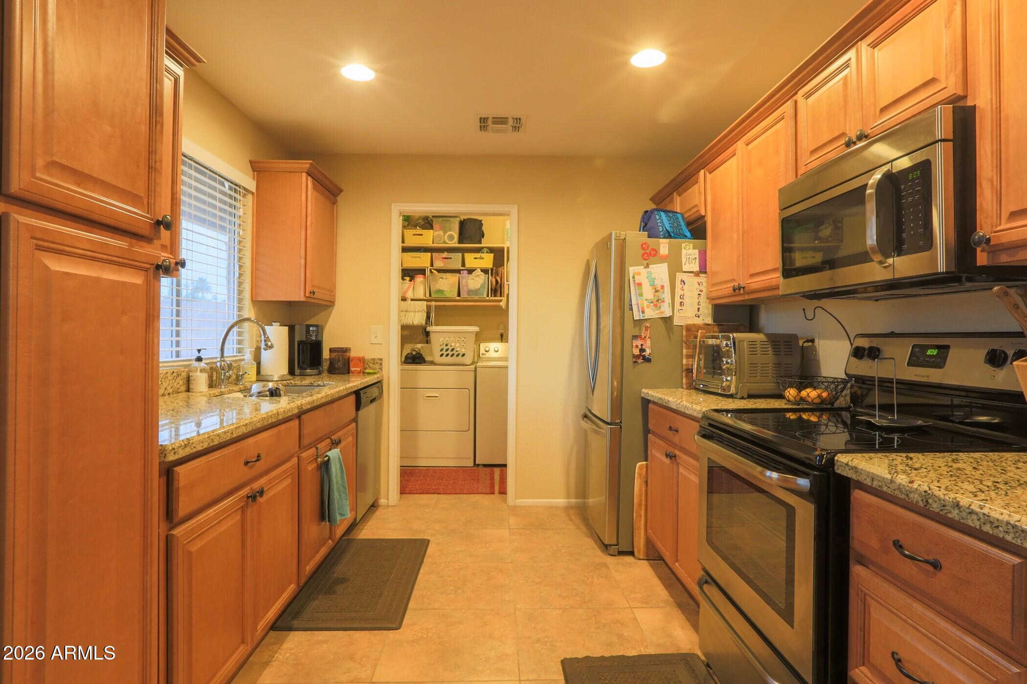 2845 E Sierra Street