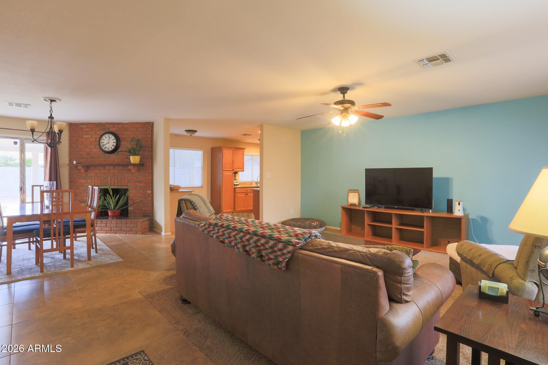 2845 E Sierra Street