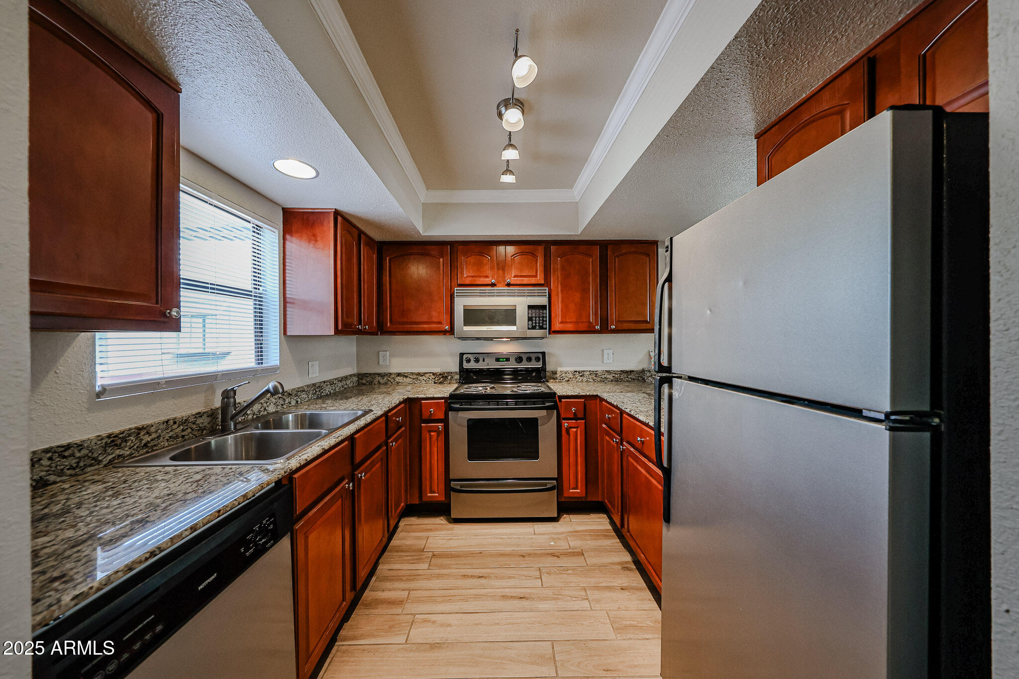 3435 W DANBURY Drive B204