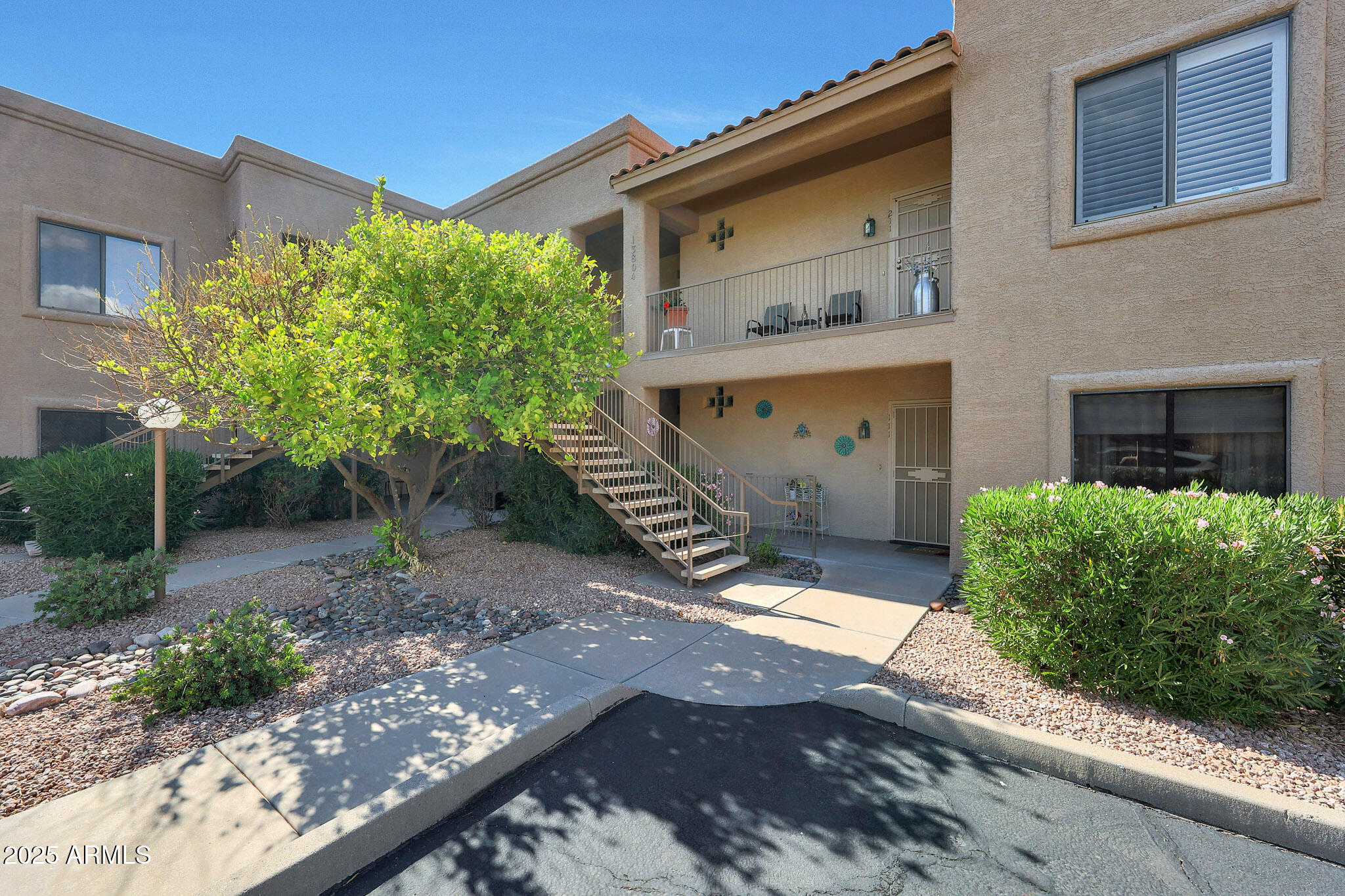 13804 N SAGUARO Boulevard 211