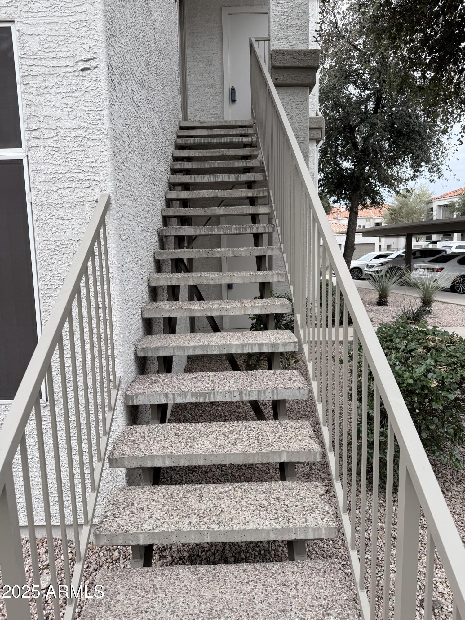 11375 E SAHUARO Drive 2077