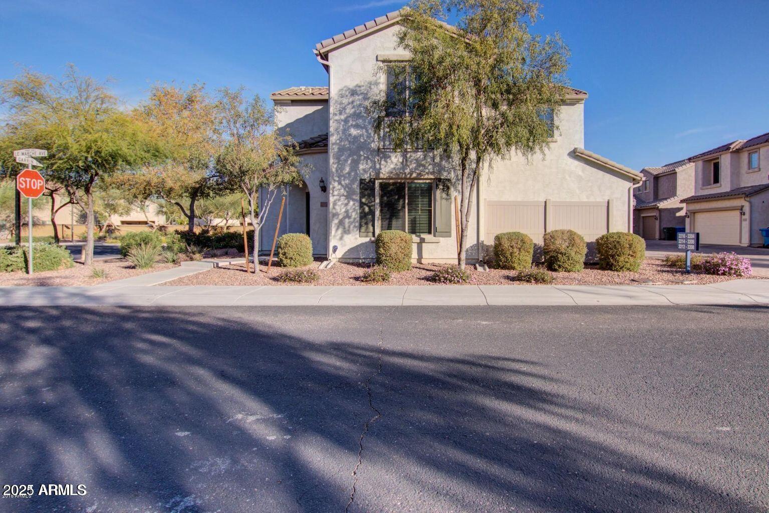 2216 W LE MARCHE Avenue