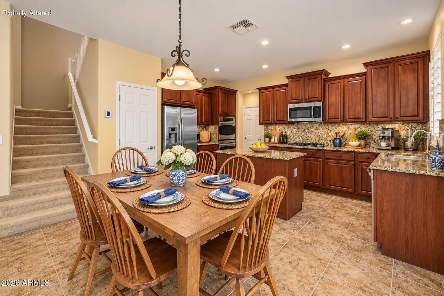 5613 W Tombstone Trail