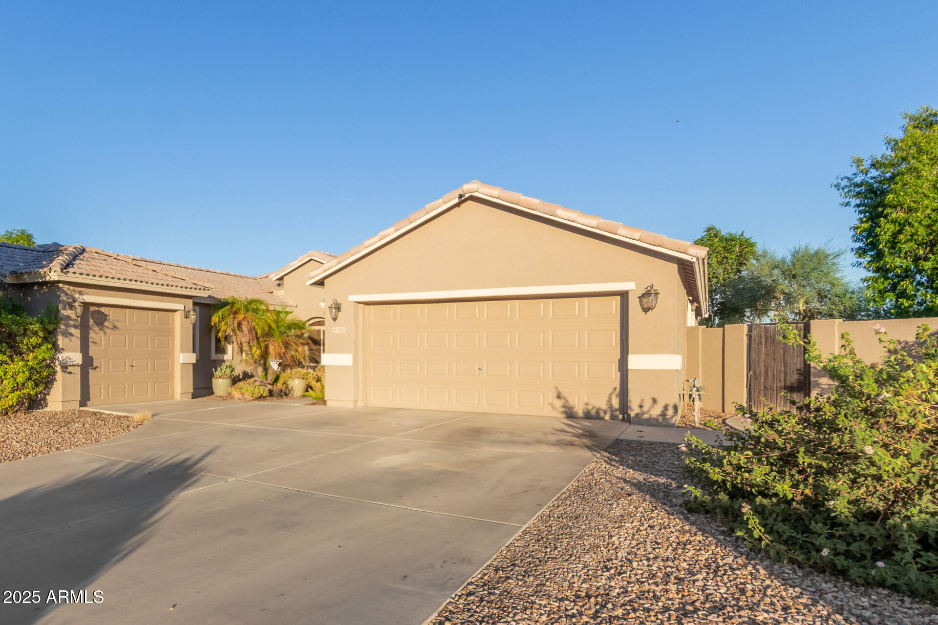 5503 N 83RD Drive