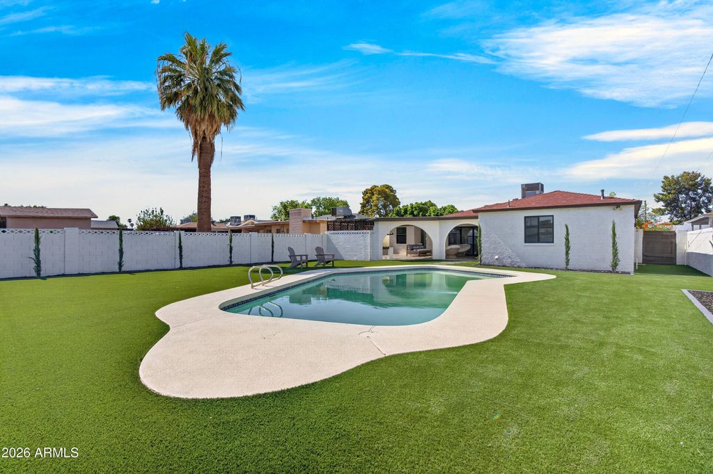 Photo of 1433 W 1st Street, Mesa, AZ 85201 (MLS # 7054845)