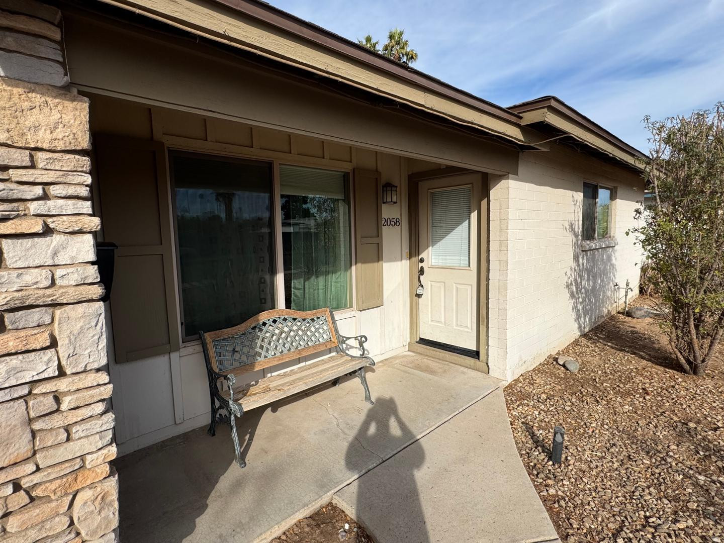 2058 E FREMONT Drive