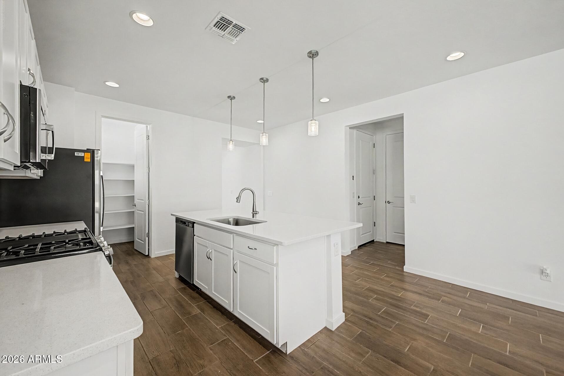 40070 W ANNE Lane