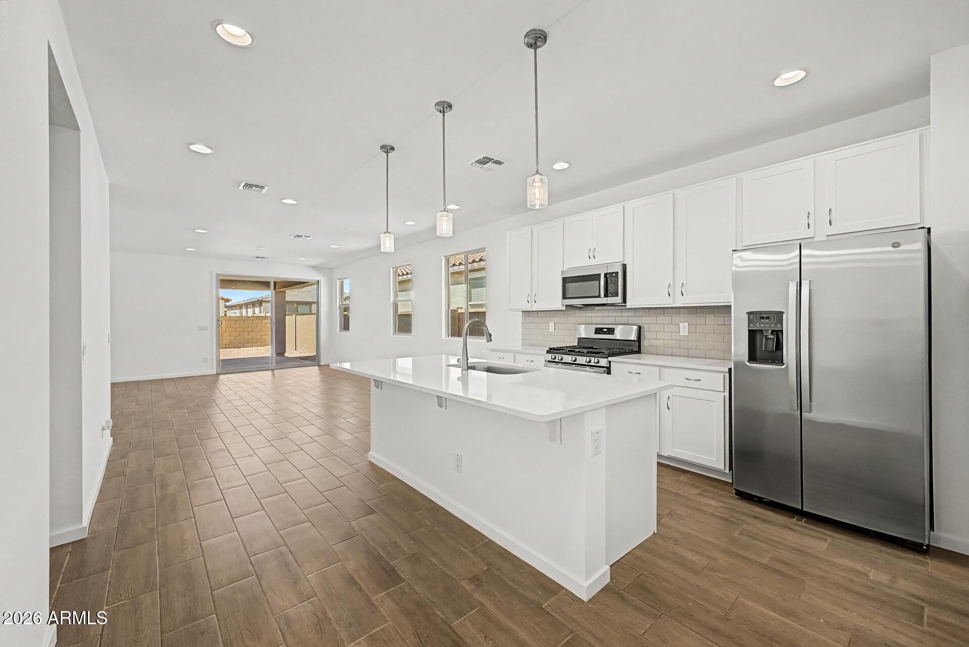 40070 W ANNE Lane