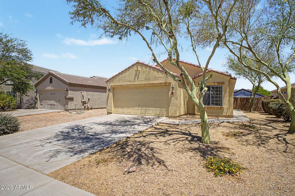 Photo of 43832 W Arizona Avenue, Maricopa, AZ 85138 (MLS # 7028428)