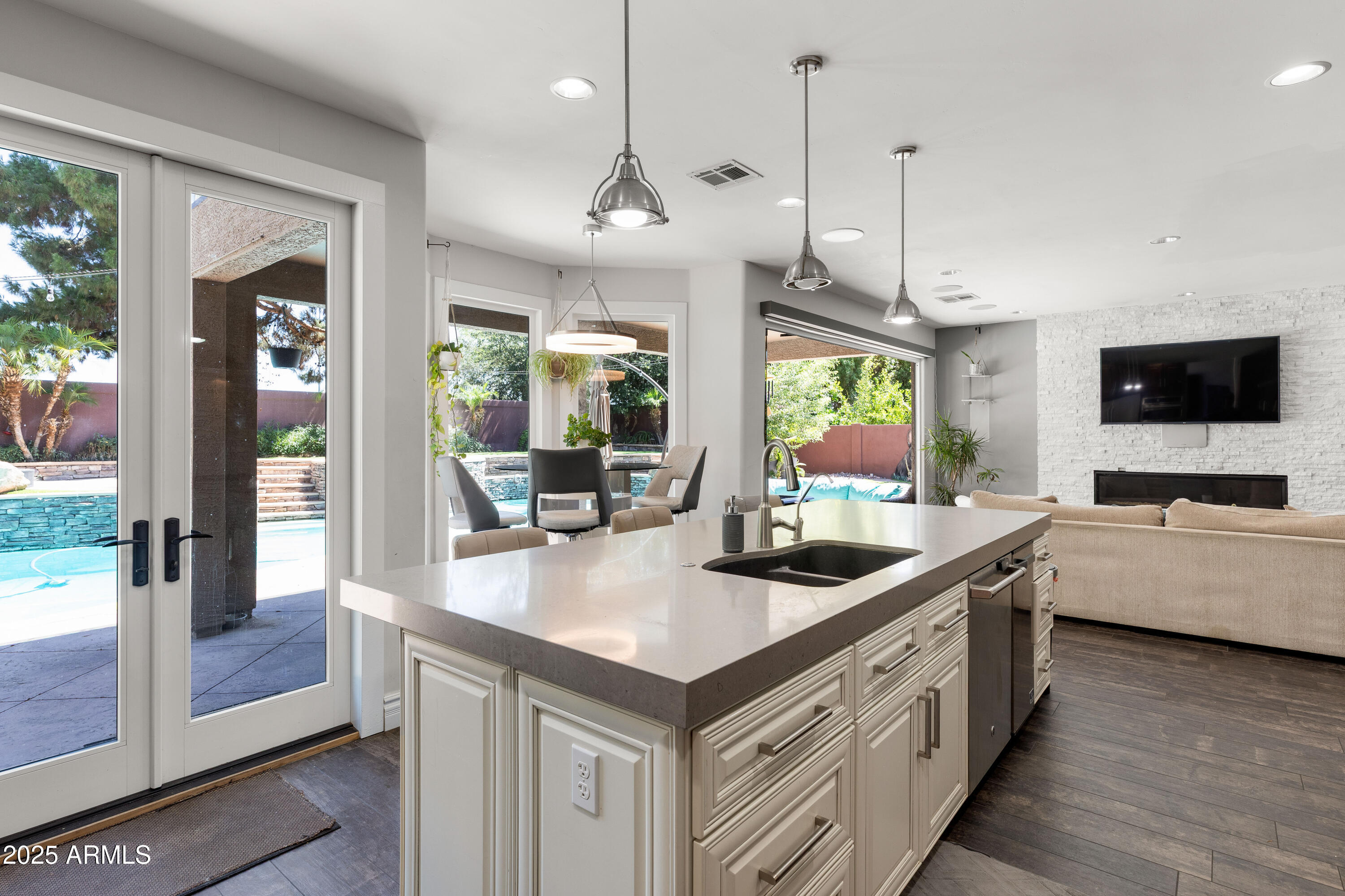 Mesa, Arizona 85206, United States, 4 Bedrooms Bedrooms, ,3 BathroomsBathrooms,Residential,Active,160271