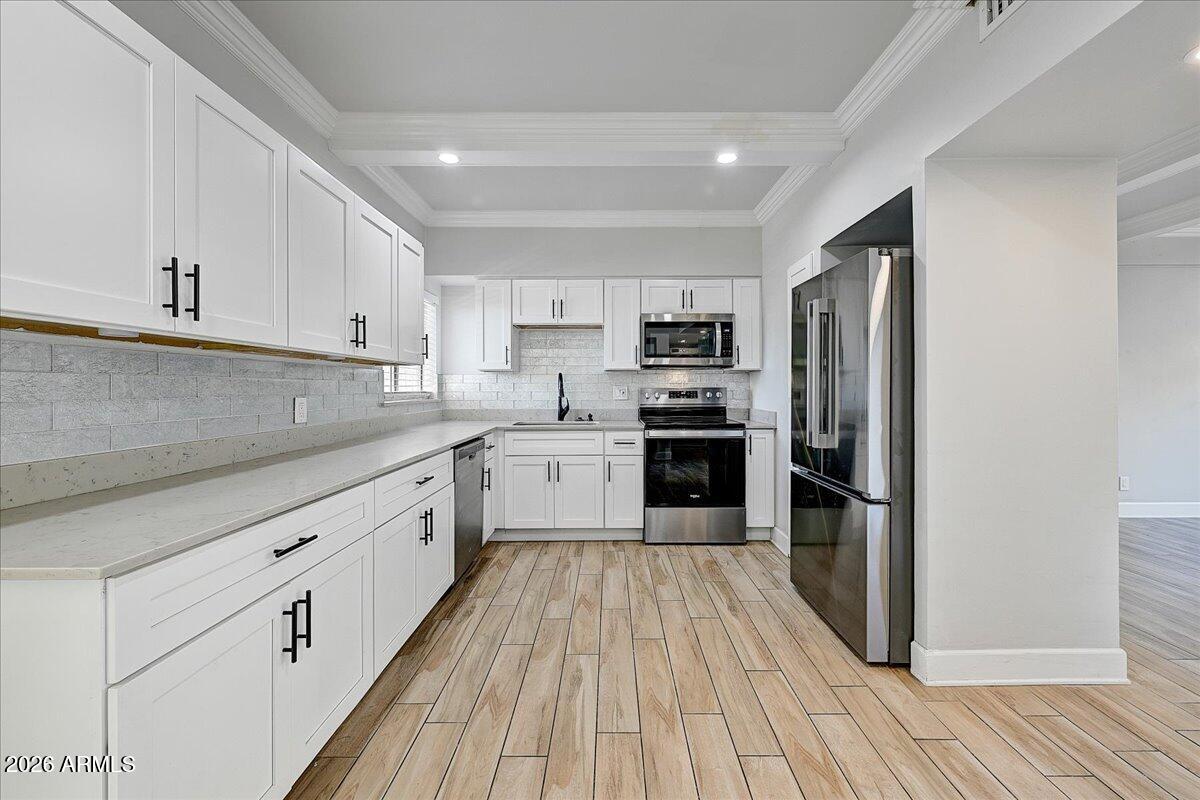 349 E THOMAS Road E302