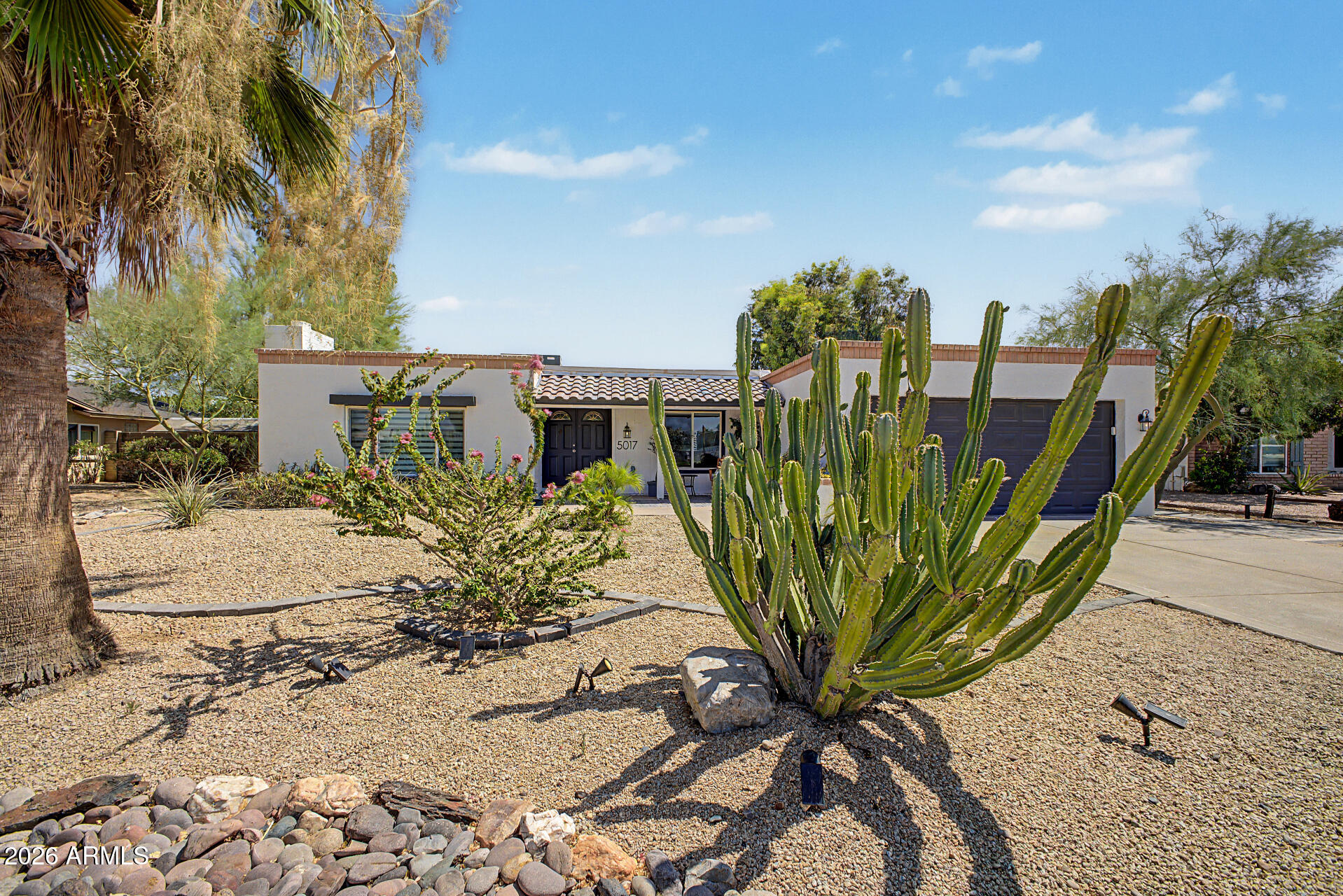 5017 E ACOMA Drive