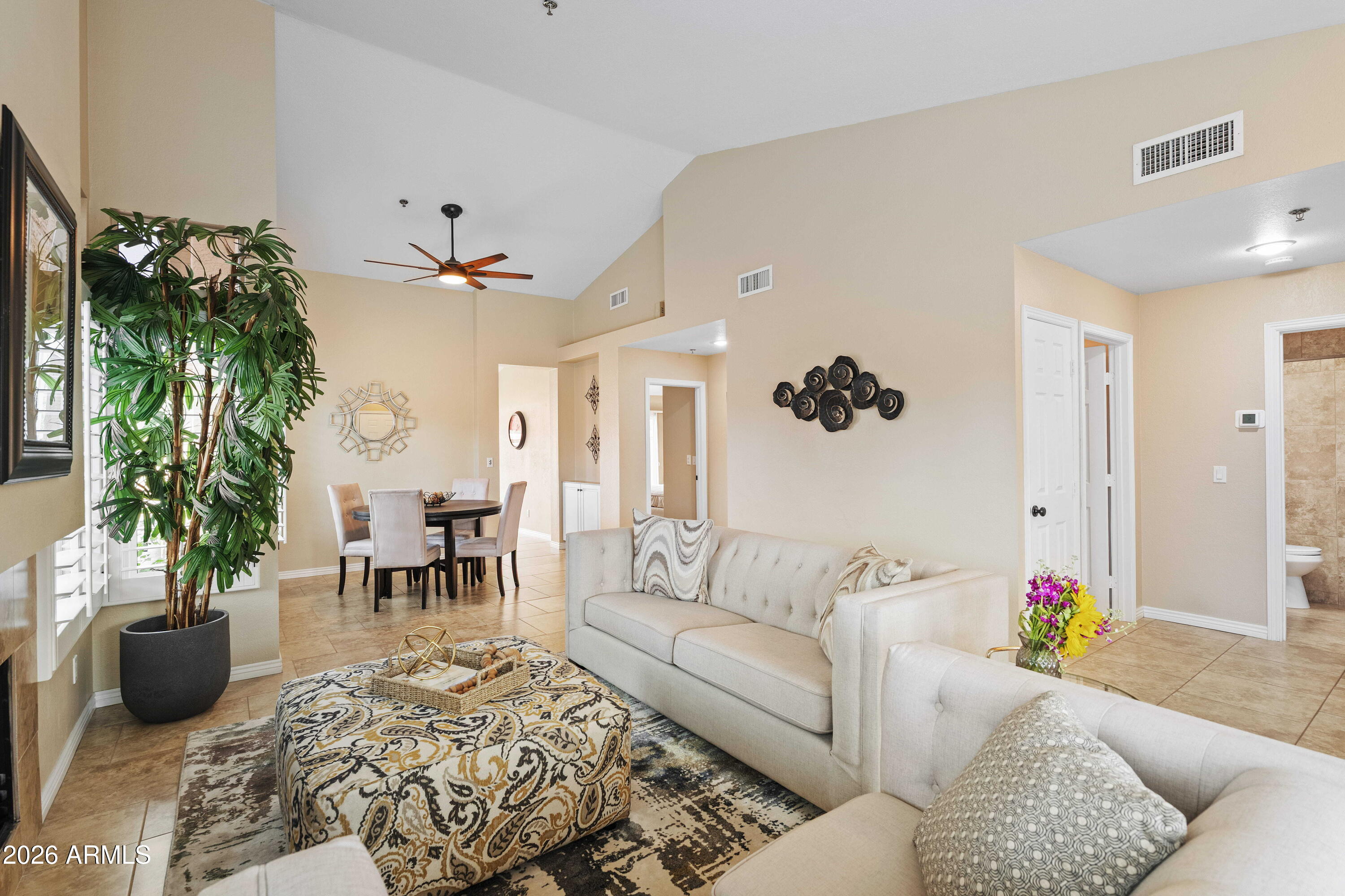 9202 E DAVENPORT Drive