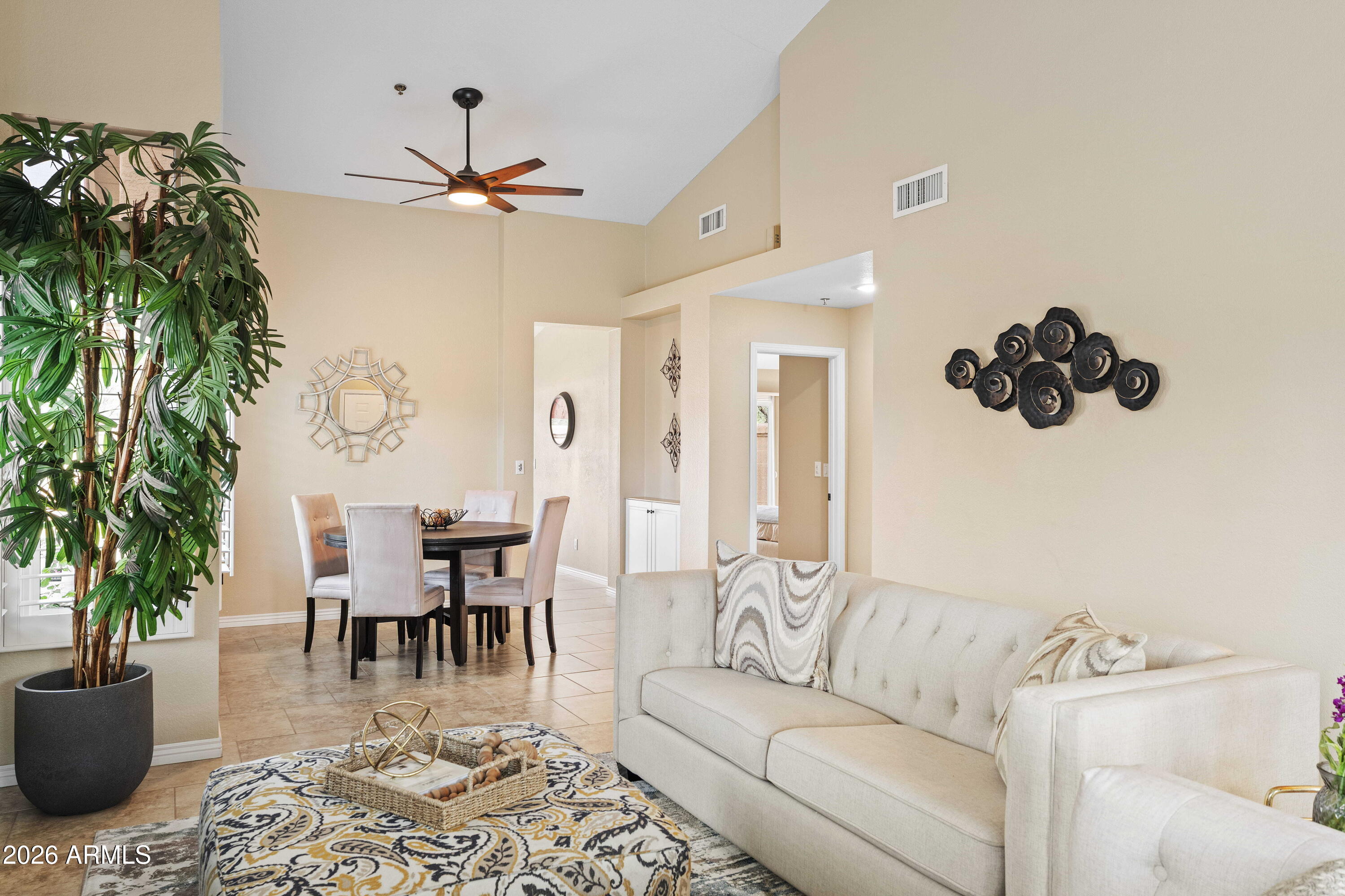 9202 E DAVENPORT Drive