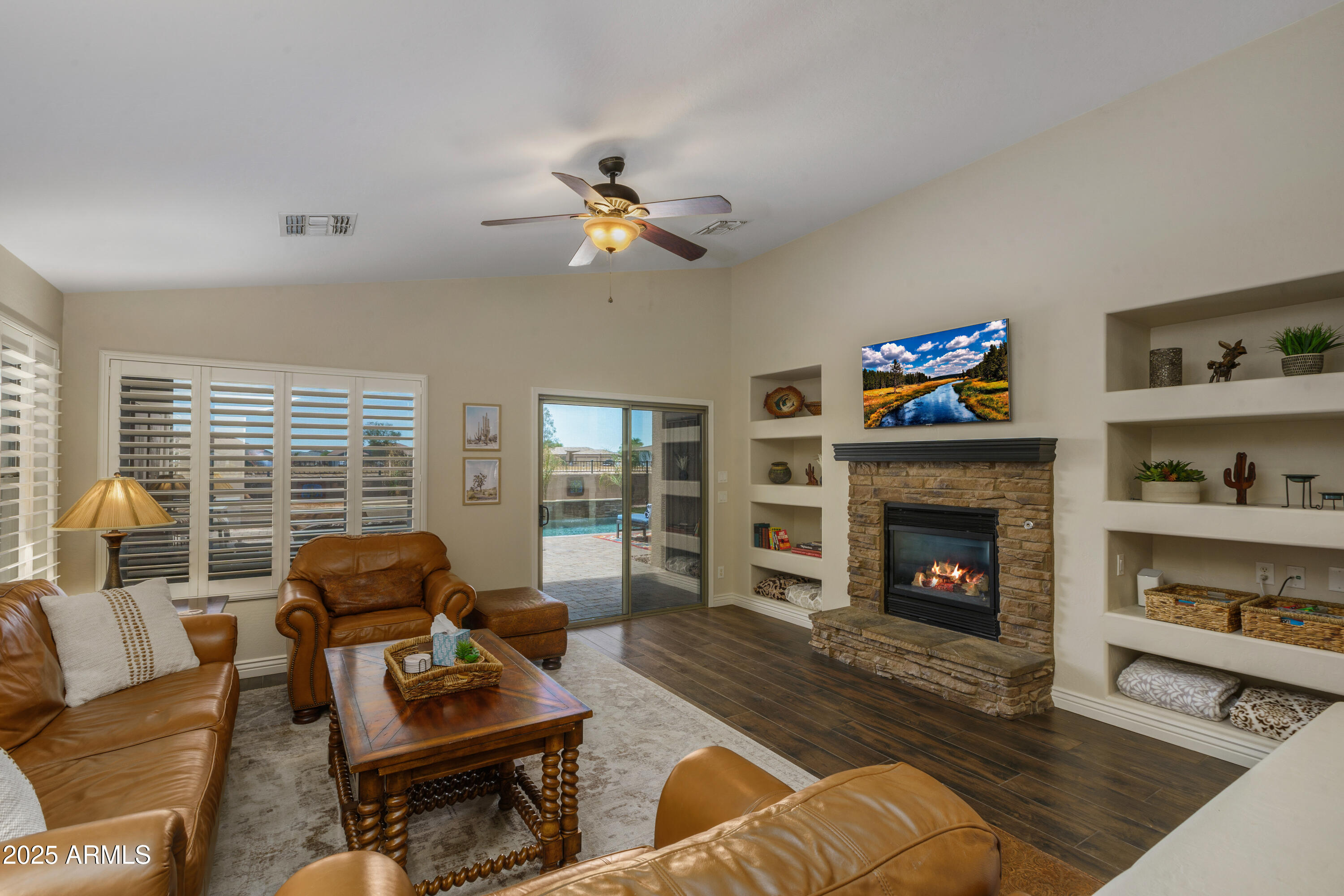 131 W PASTURE CANYON Drive